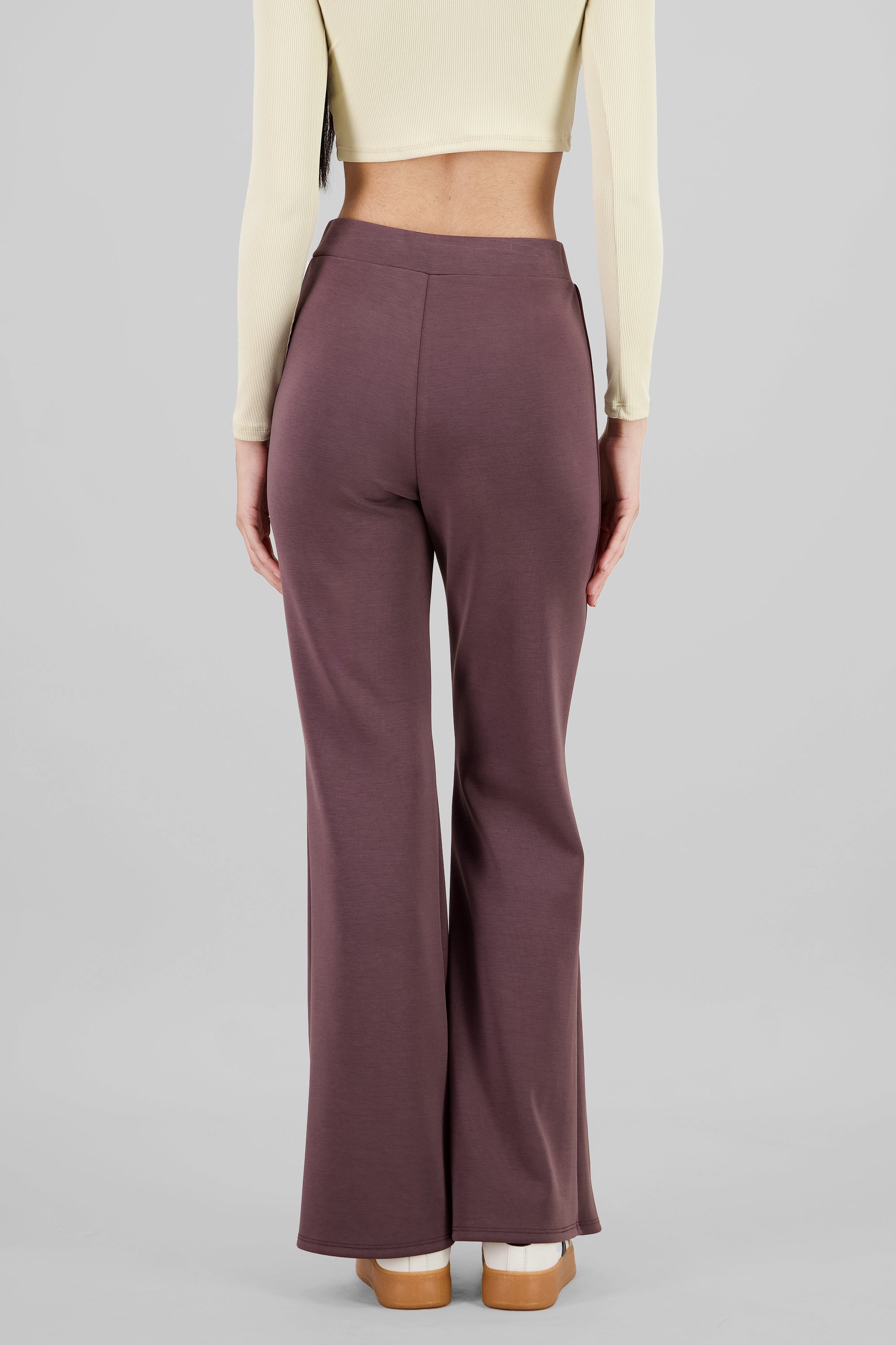 Pantalon flare detalle pretina CHOCOLATE
