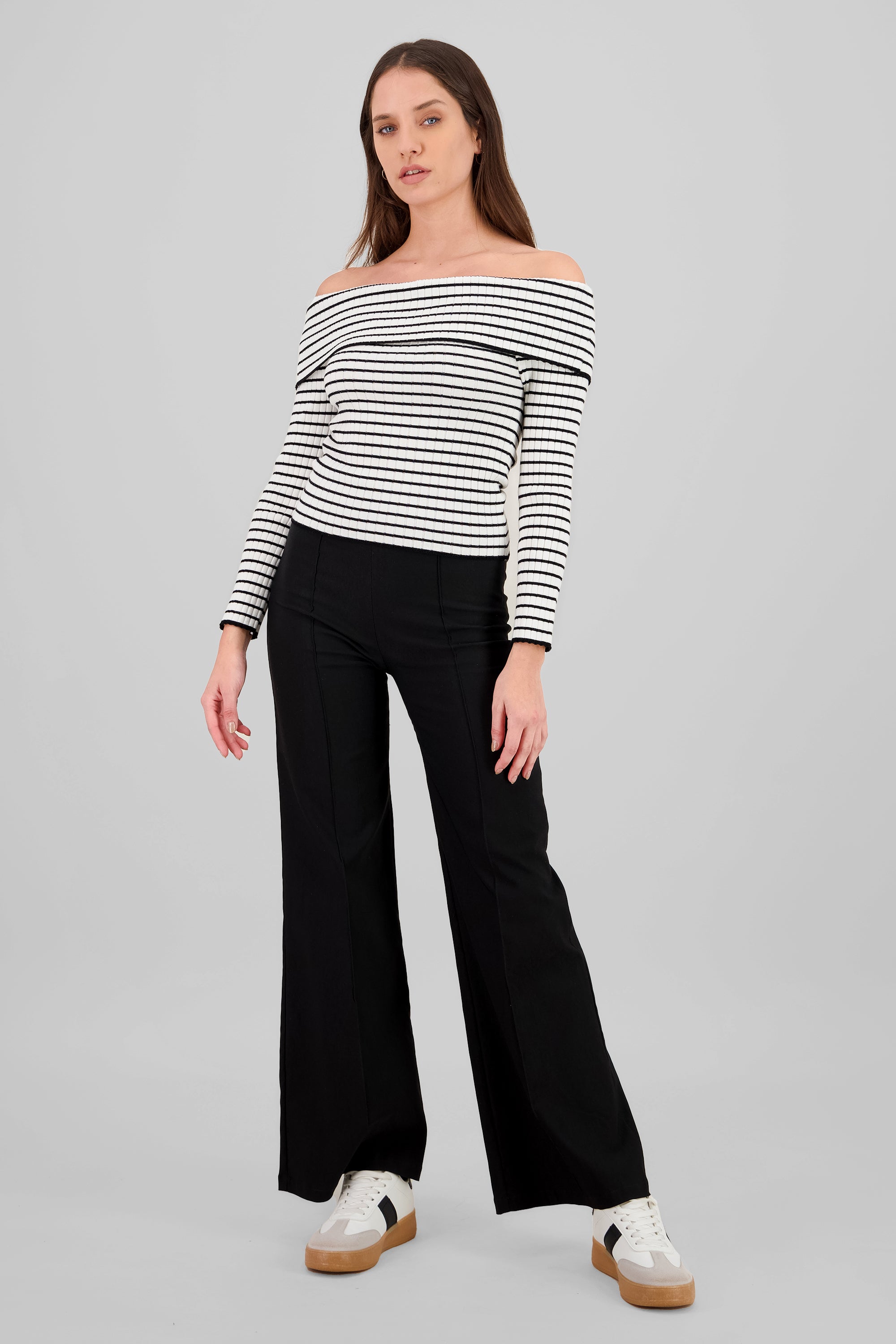 Pantalon wide leg detalle costura NEGRO