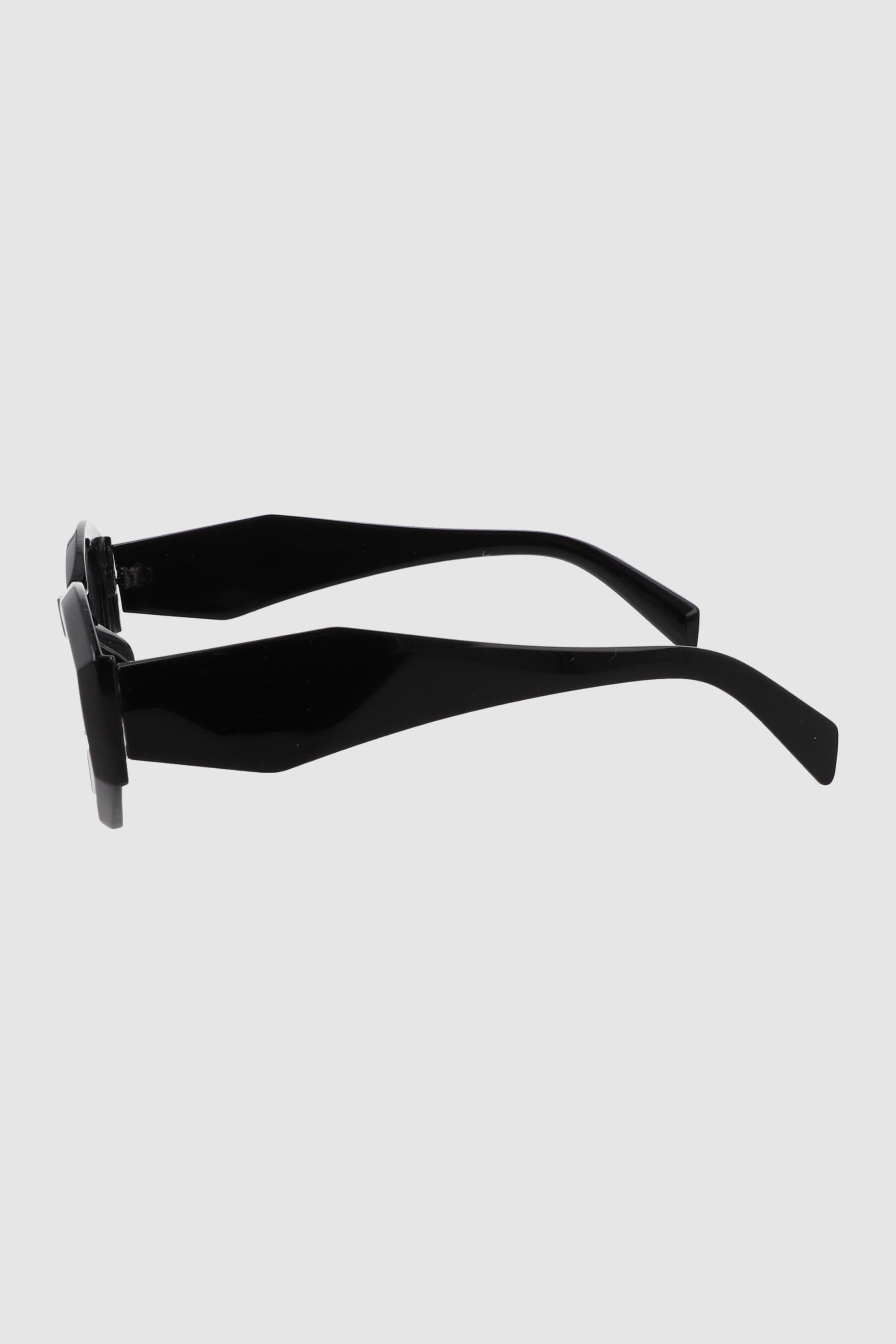 Lentes ovalados armazón alargados NEGRO