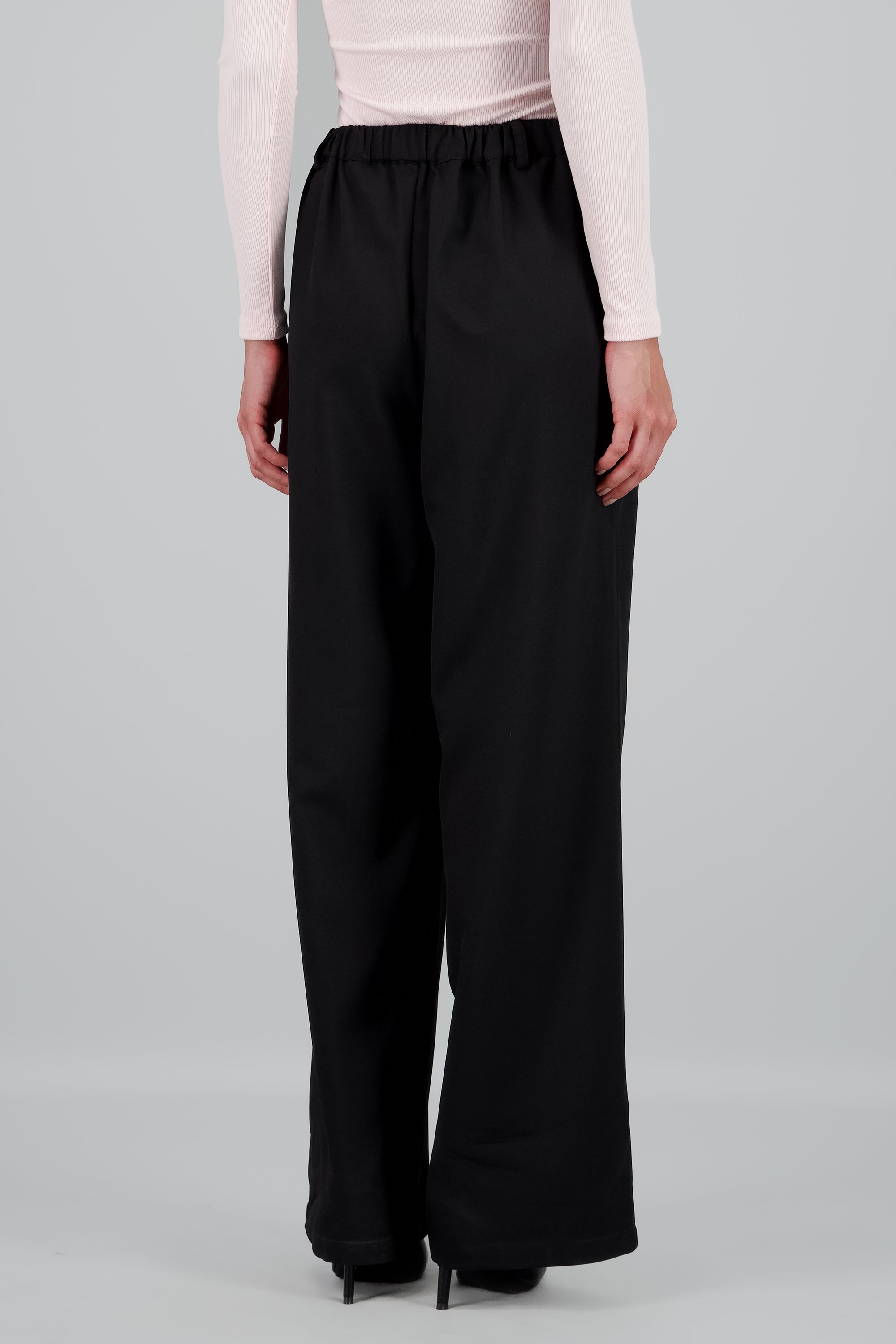 Pantalon liso amplio NEGRO