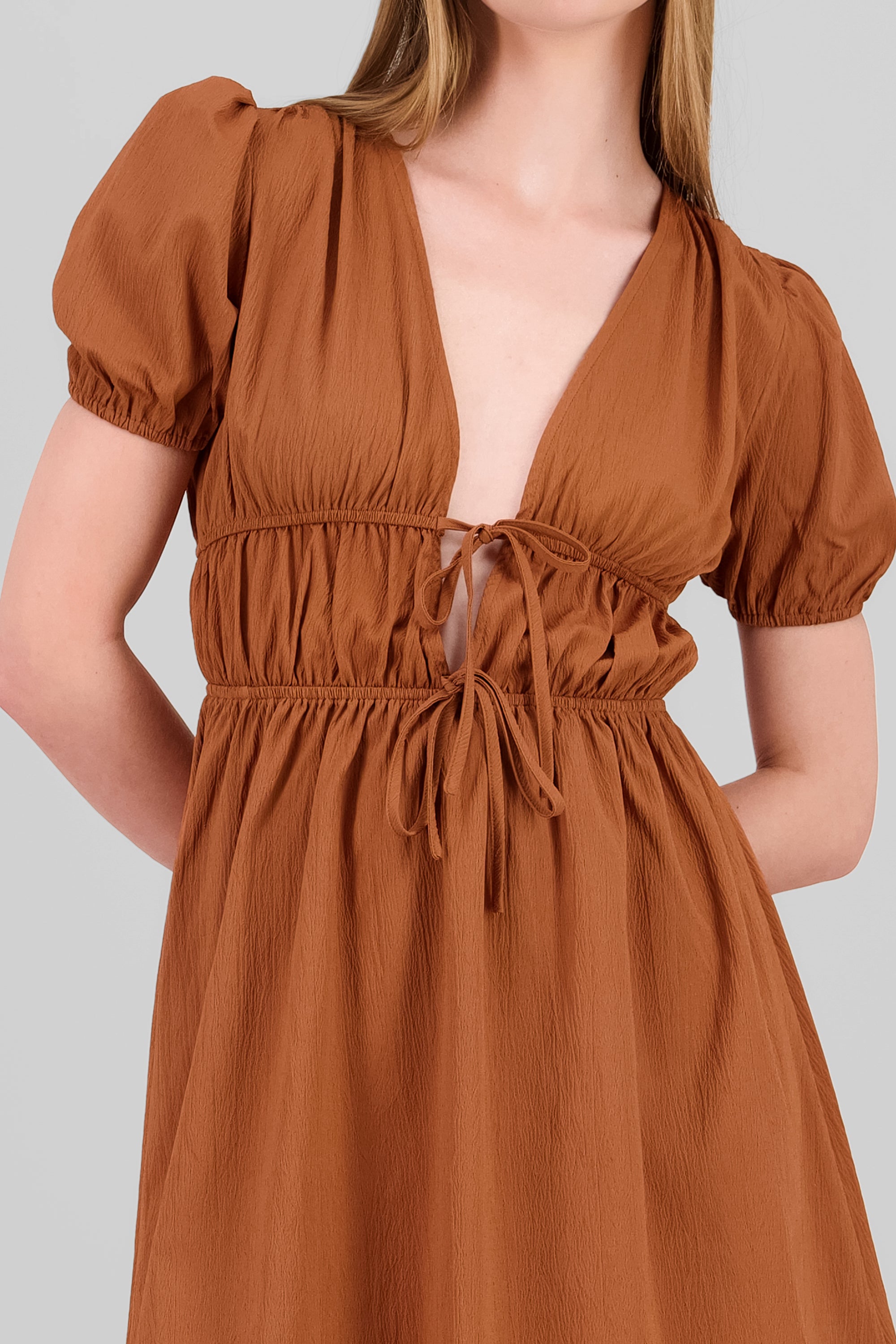 Vestido mini detalle moños LADRILLO