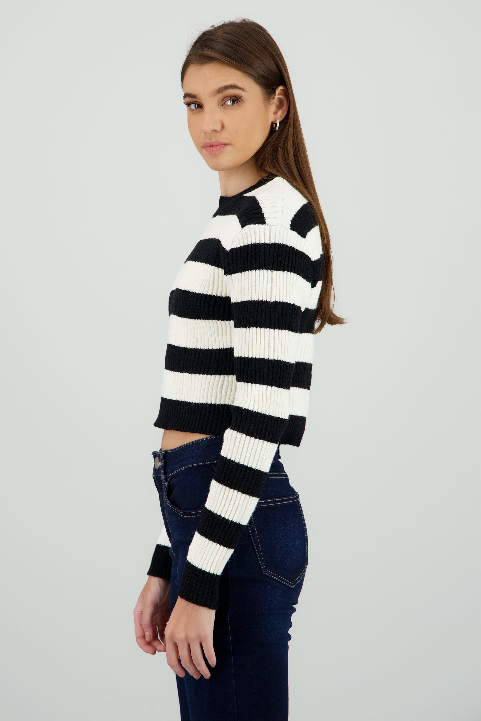Sueter corto rayas NEGRO BLANCO