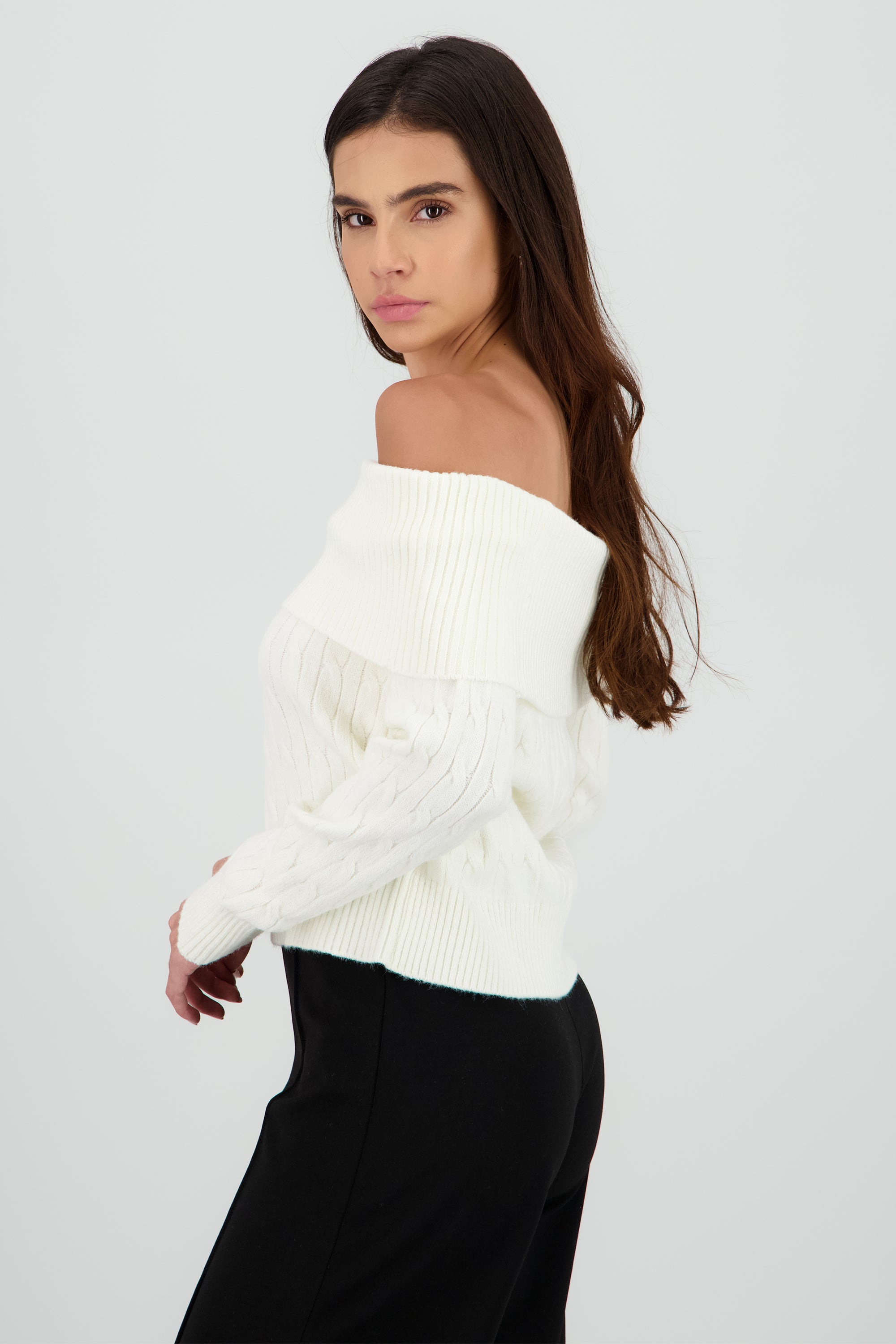 Sueter off shulder tejido trenzado CREMA