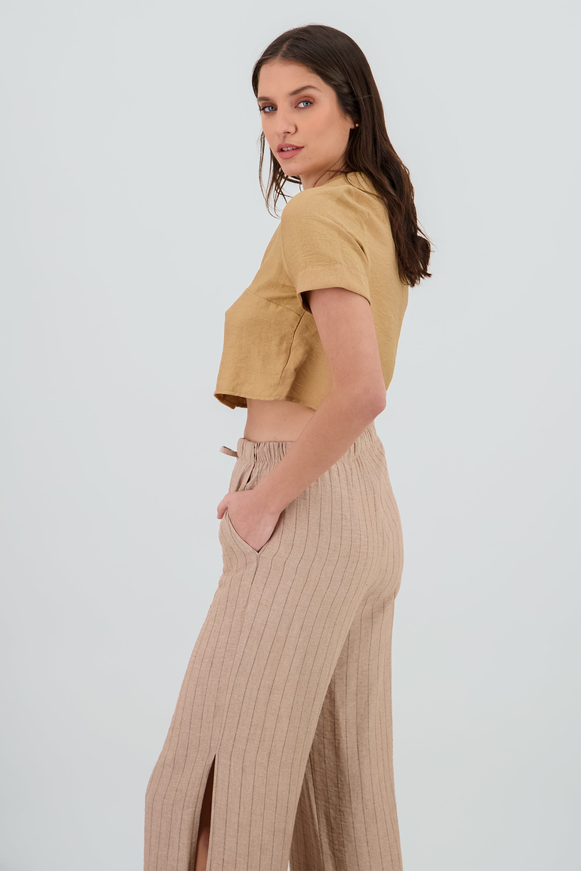 Camisa manga corta cuello textura KHAKI