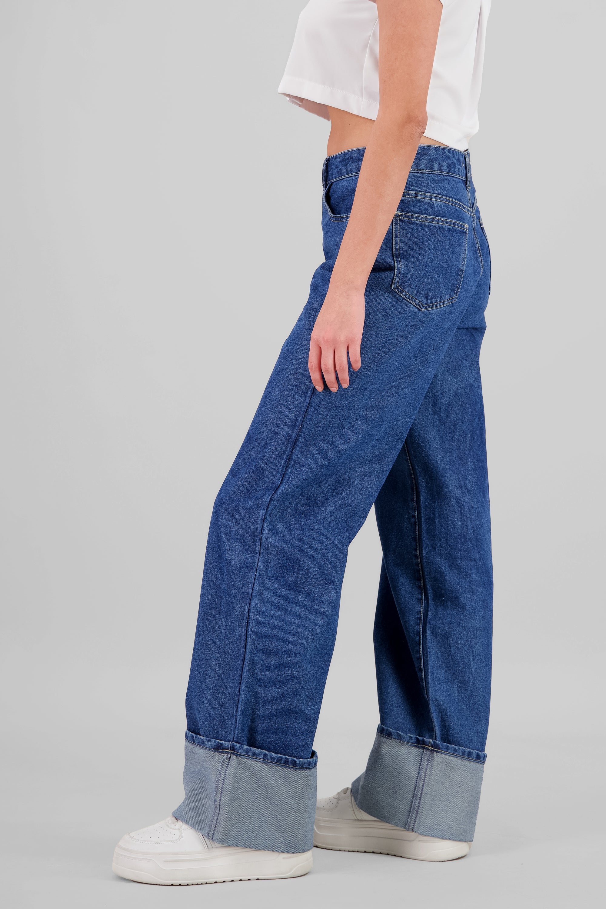 Jeans wide leg dobladillo ancho MEDIUM WASH