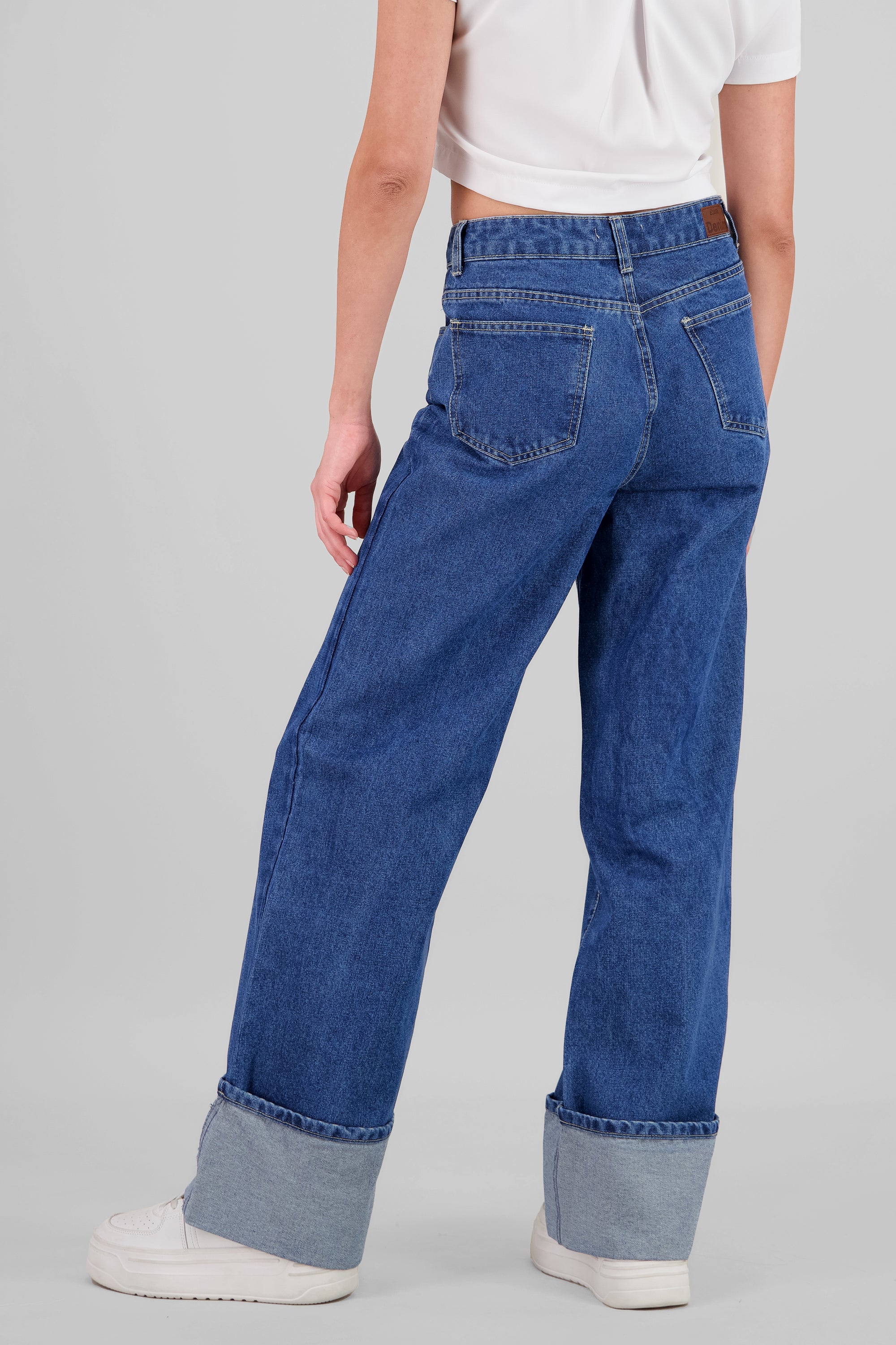 Jeans wide leg dobladillo ancho MEDIUM WASH