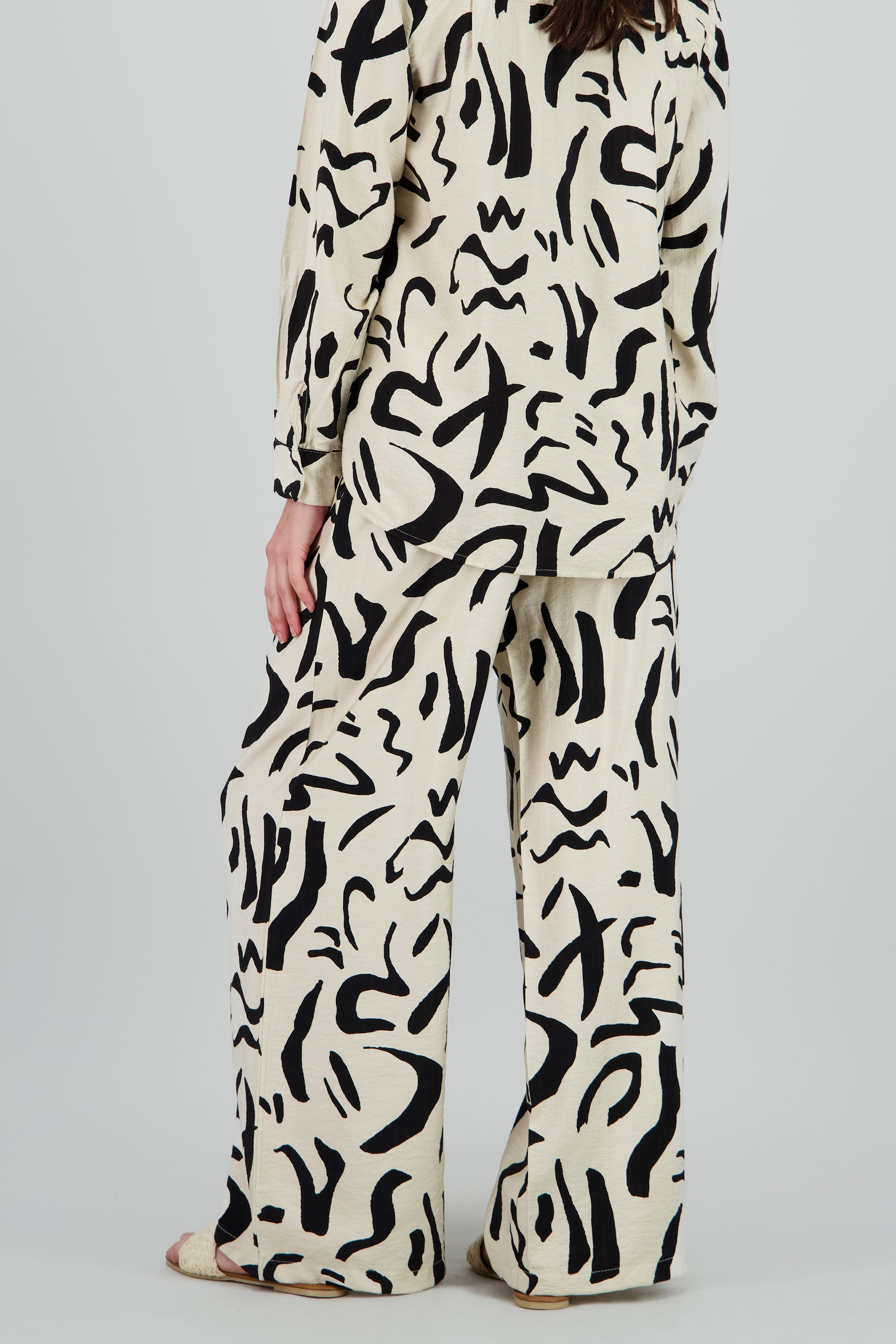 Pantalon amplio detalle resorte estampado BLANCO COMBO