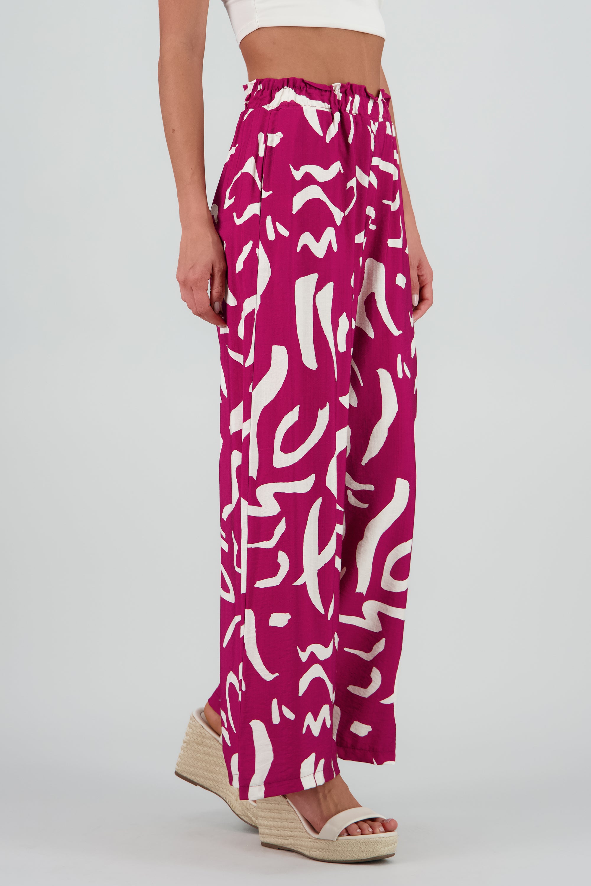 Pantalon amplio detalle resorte estampado VINO COMBO