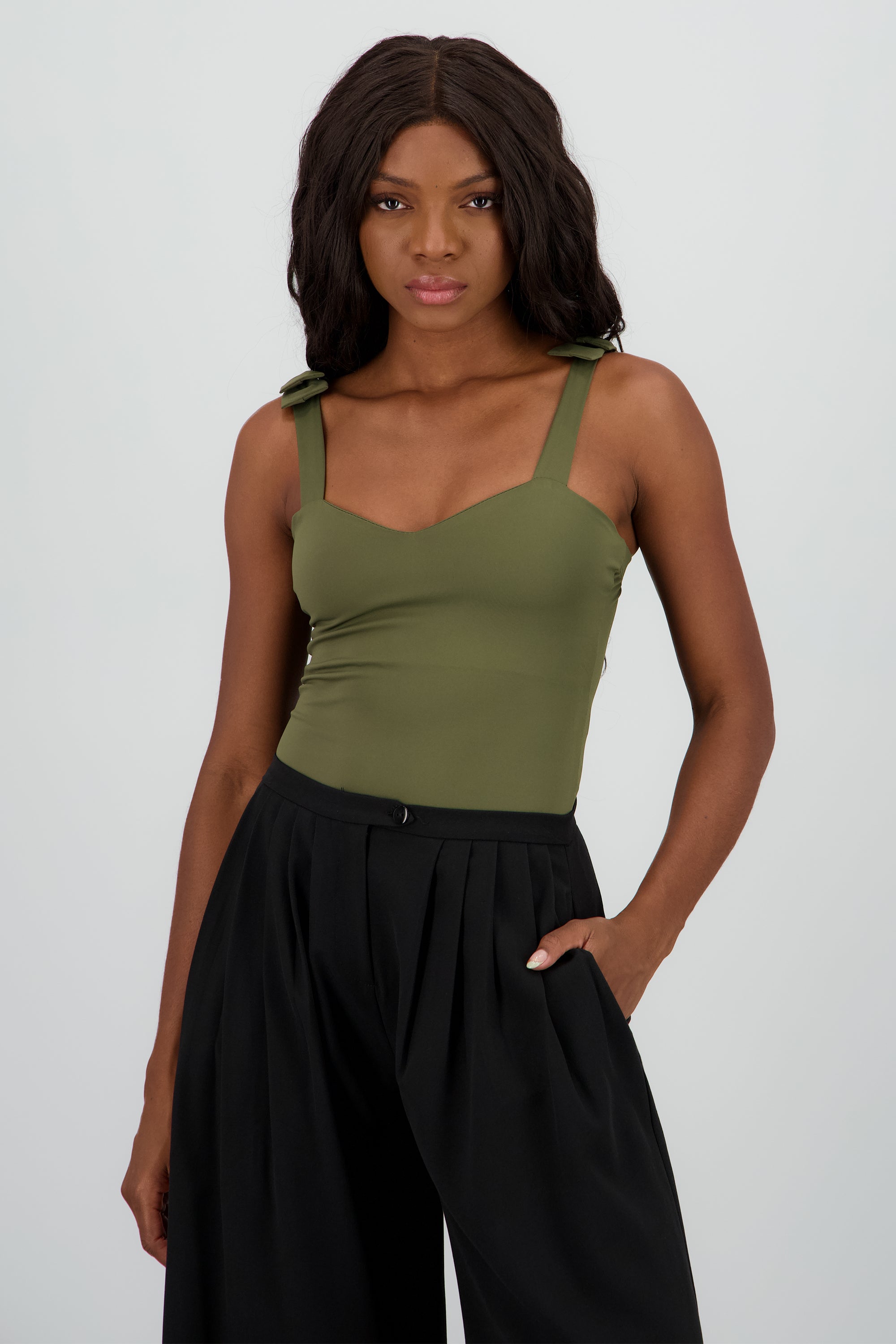 Bodysuit liso con tirante moños VERDE