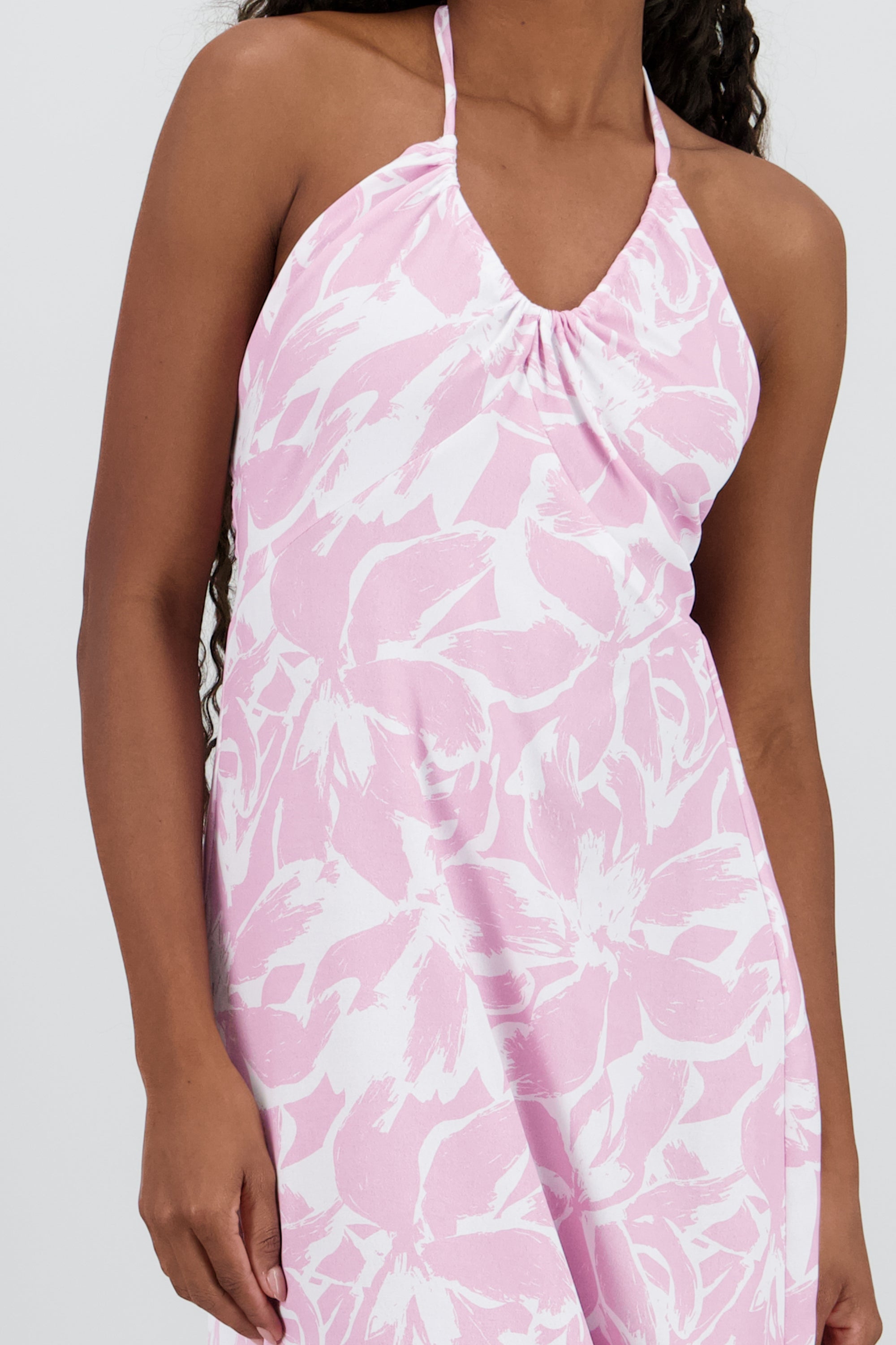 Vestido estampado halter ROSA PASTEL
