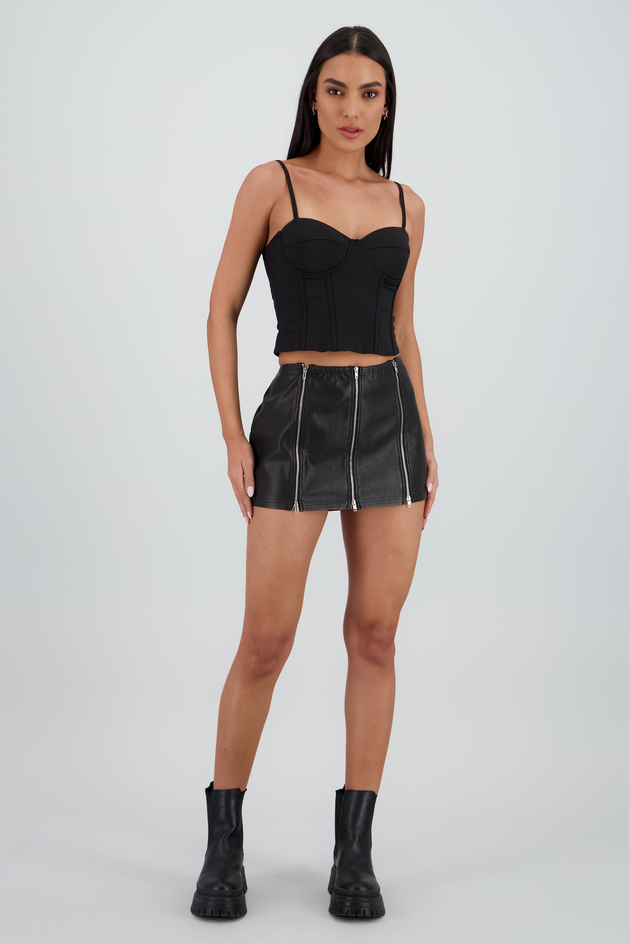 Falda de pu con triple cierre liso NEGRO