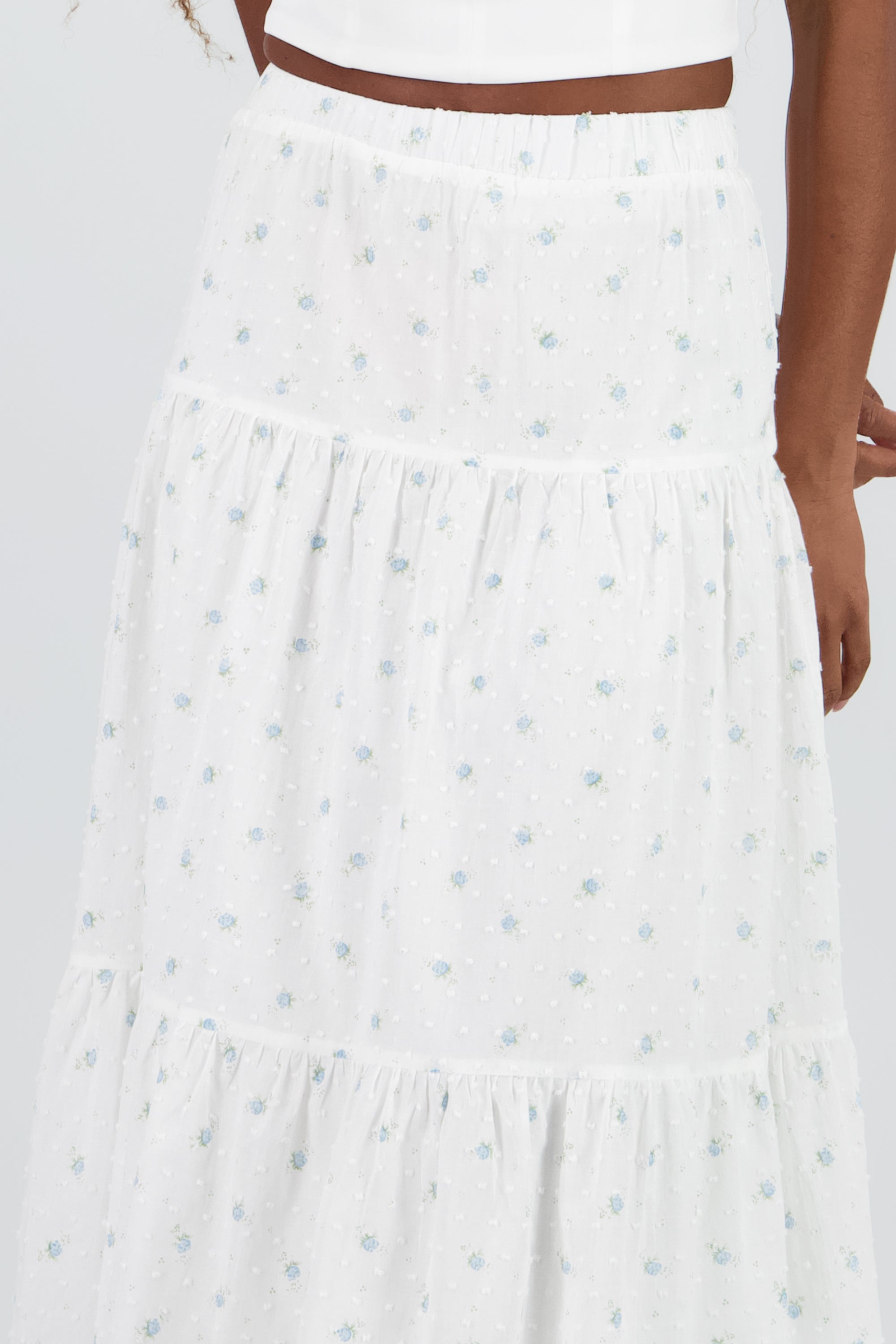 Falda maxi floral con textura BLANCO COMBO