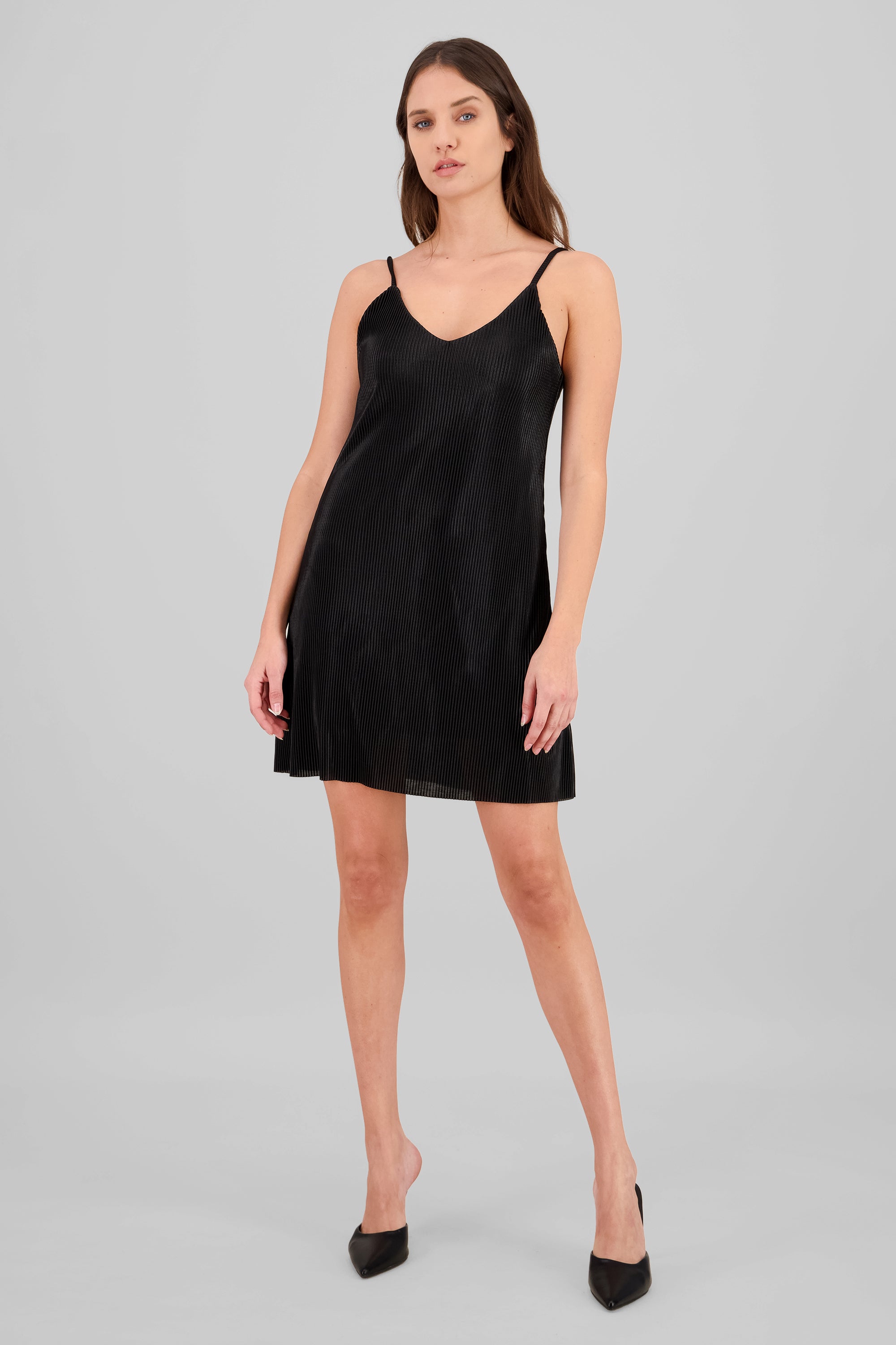 Vestido mini tirantes detalle textura NEGRO