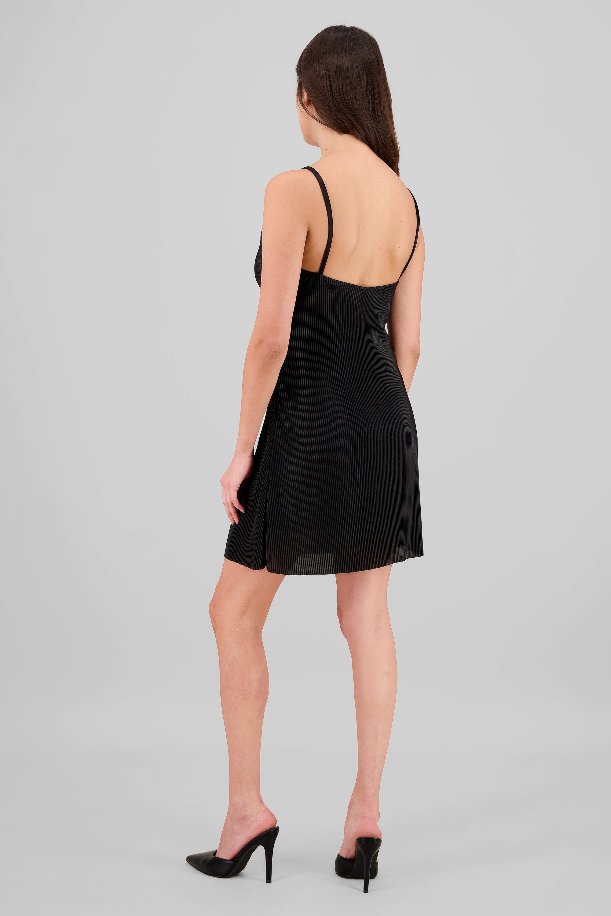 Vestido mini tirantes detalle textura NEGRO