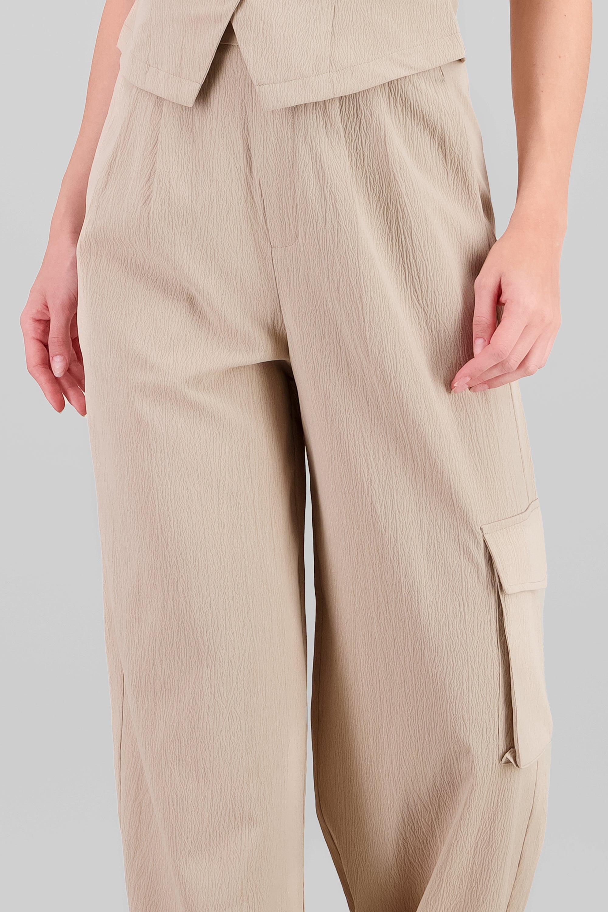 Pantalon de vestir con bolsa cargo ARENA