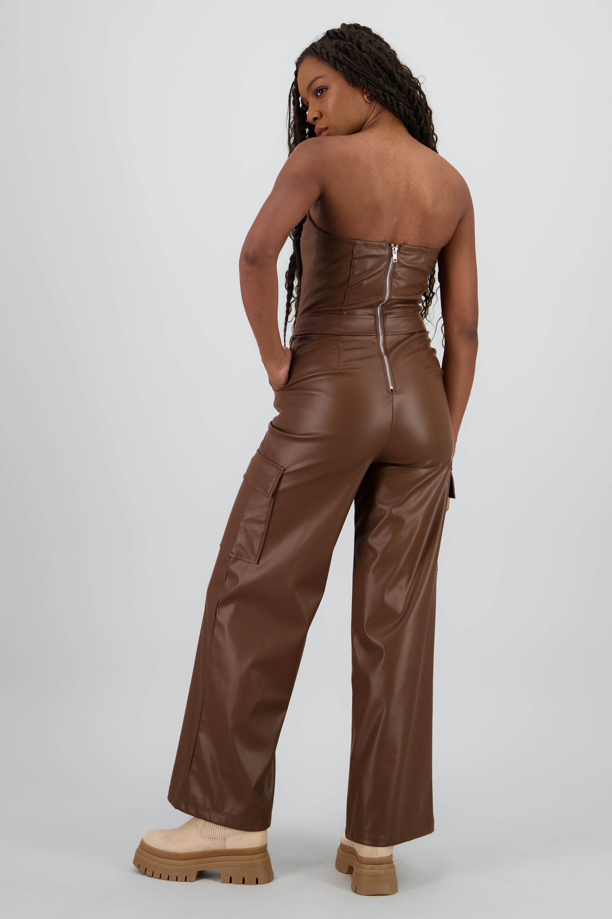 Jumpsuit cargo efecto piel CAFE