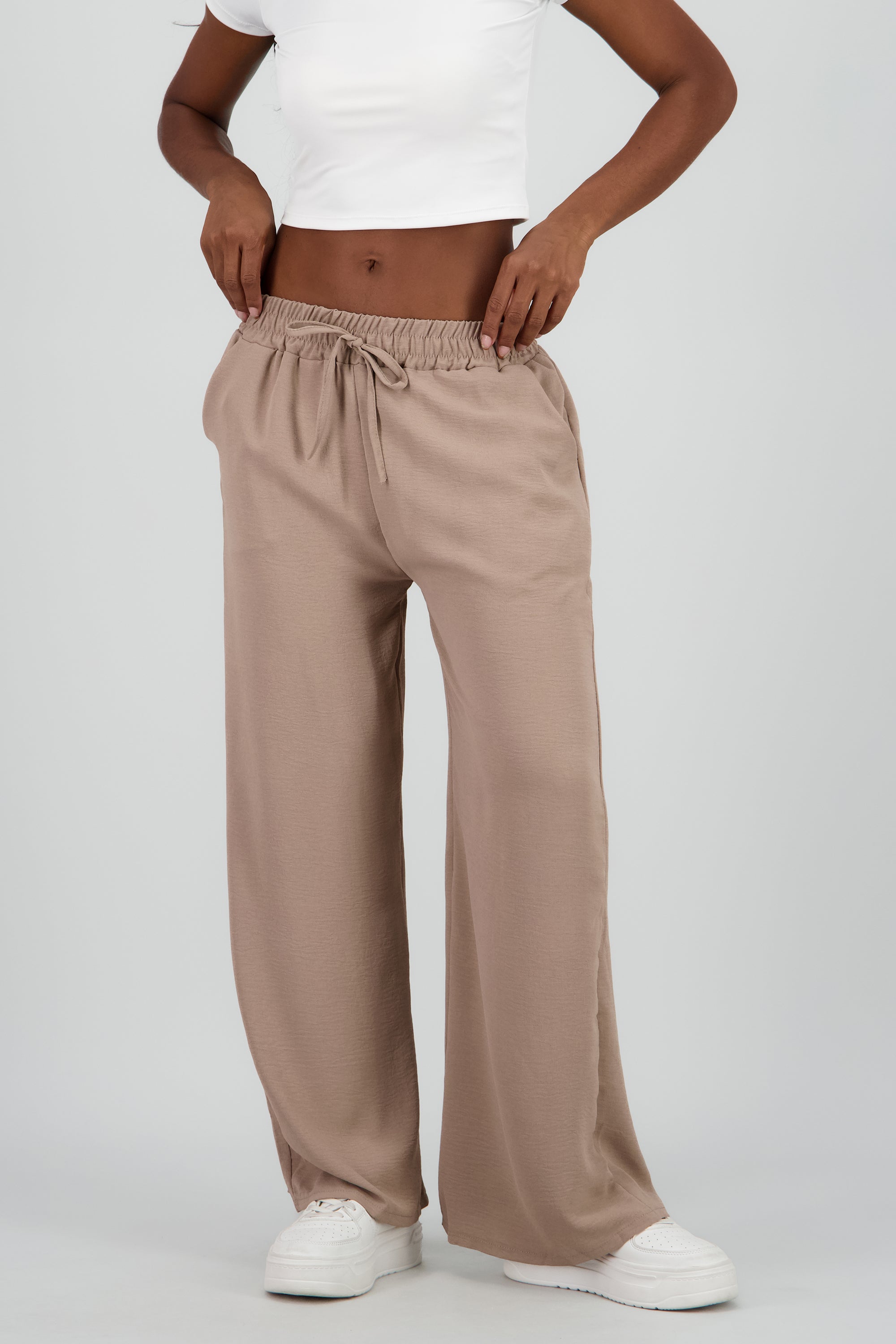 Pantalon ligero liso KHAKI