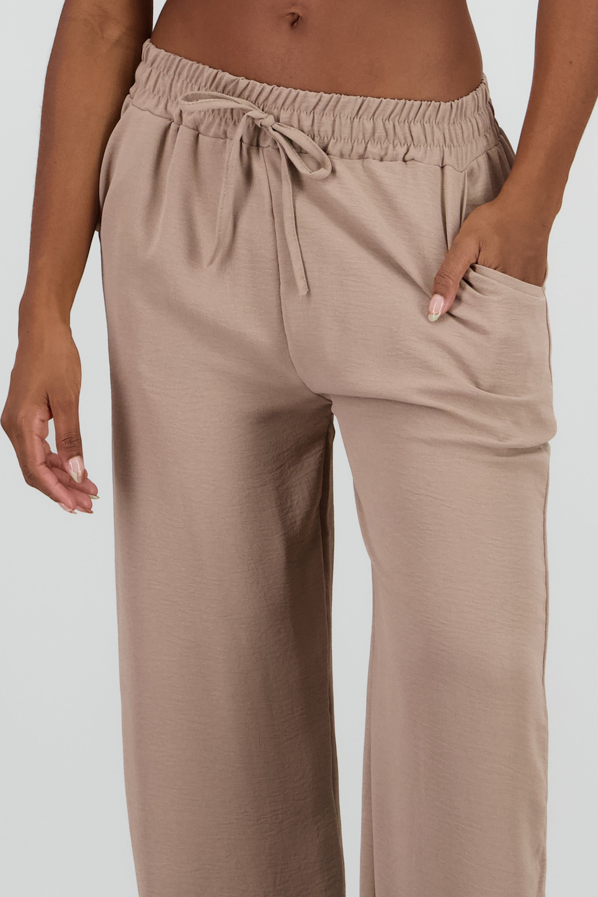 Pantalon ligero liso KHAKI