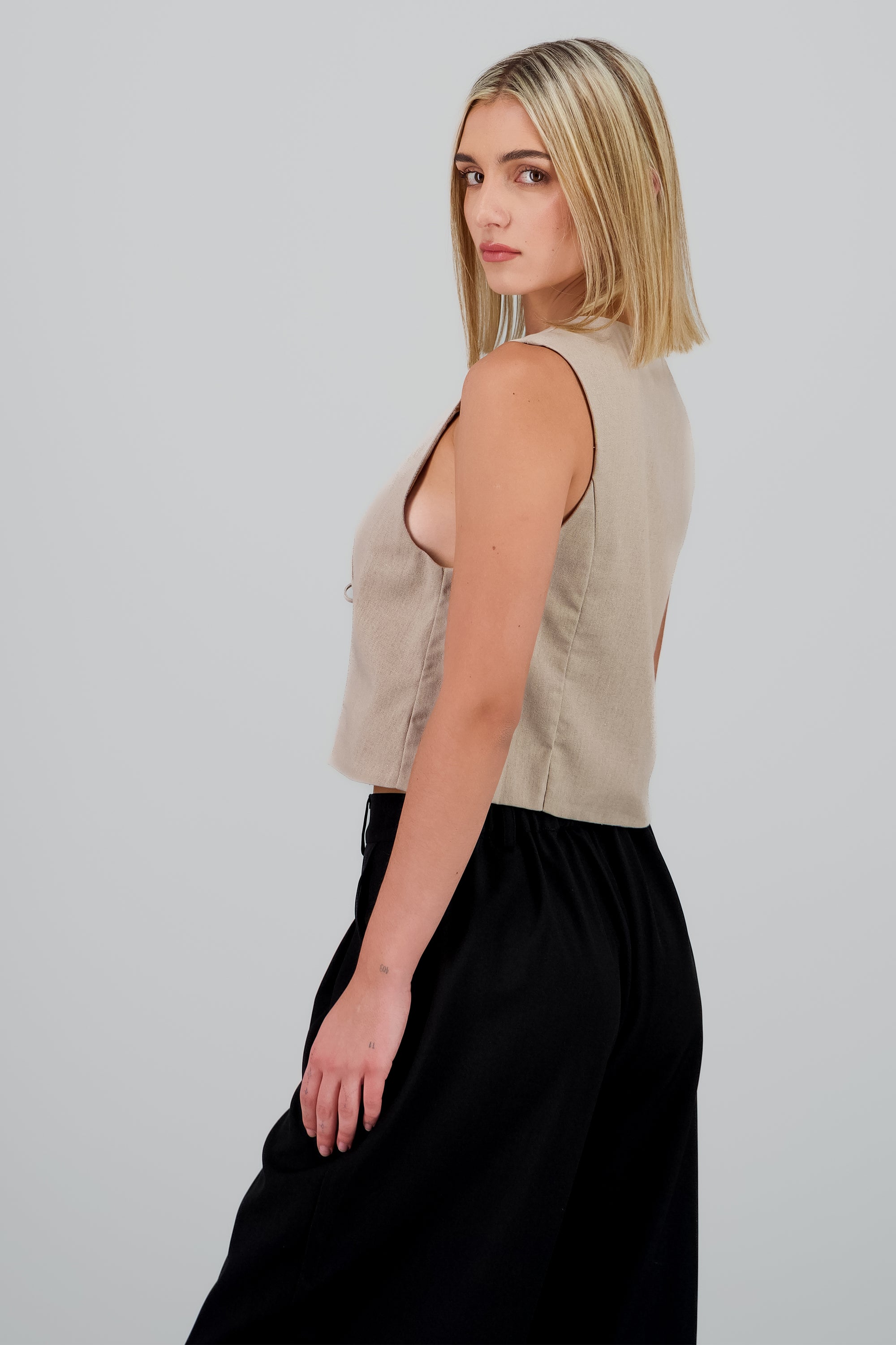 Chaleco con pinzas BEIGE