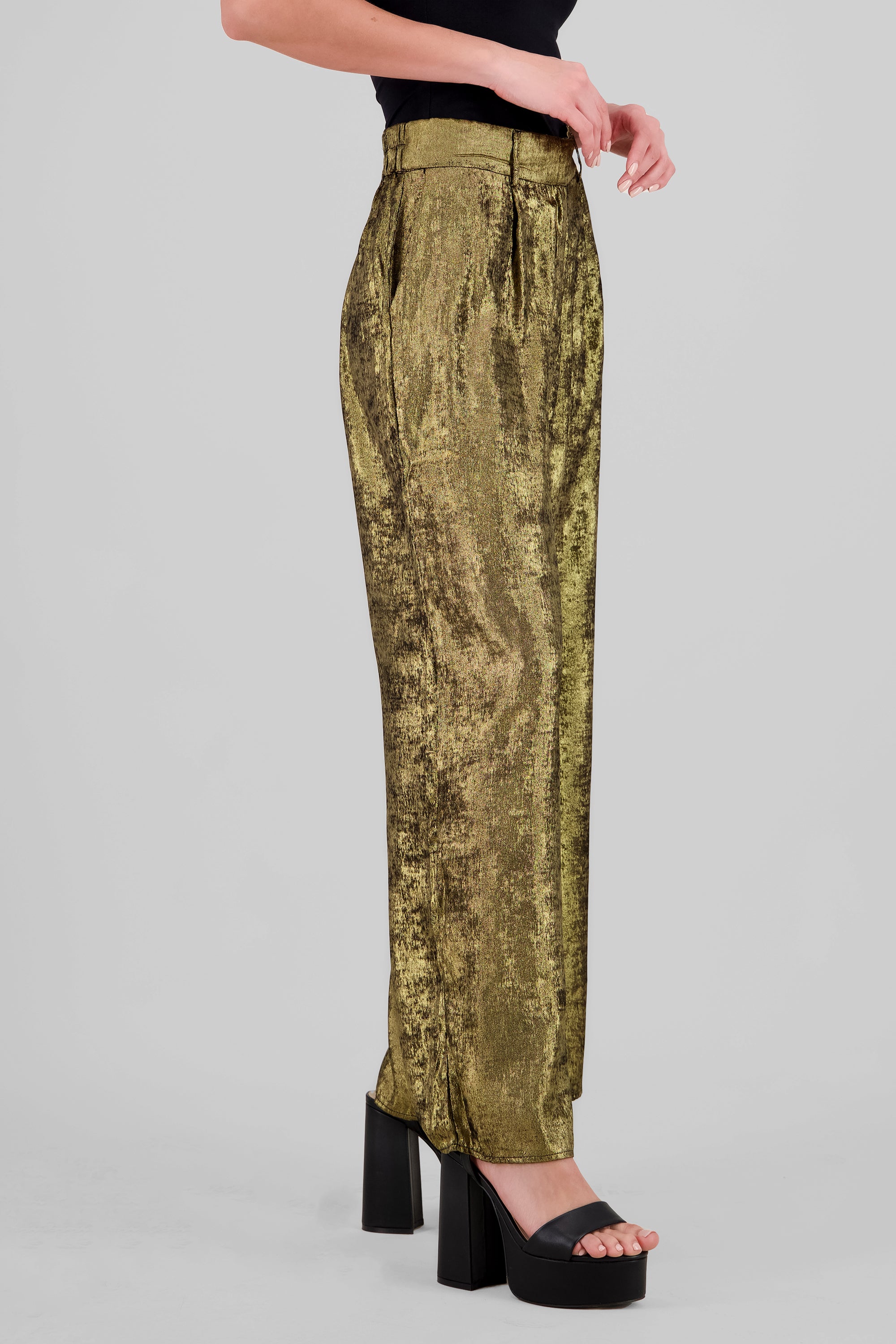 Pantalon amplio brillo sutil ORO