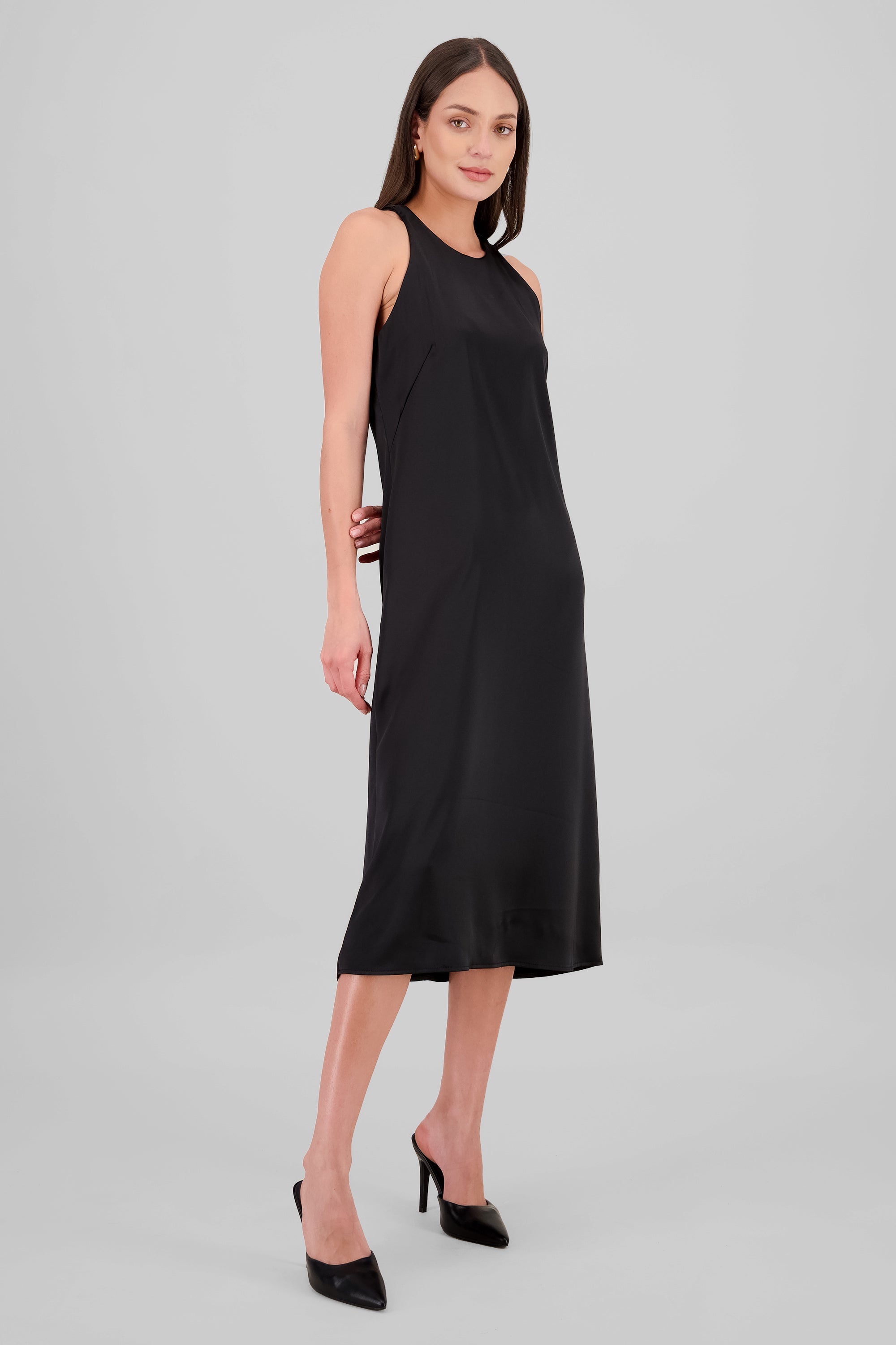 Vestido midi satin cuello redondo NEGRO