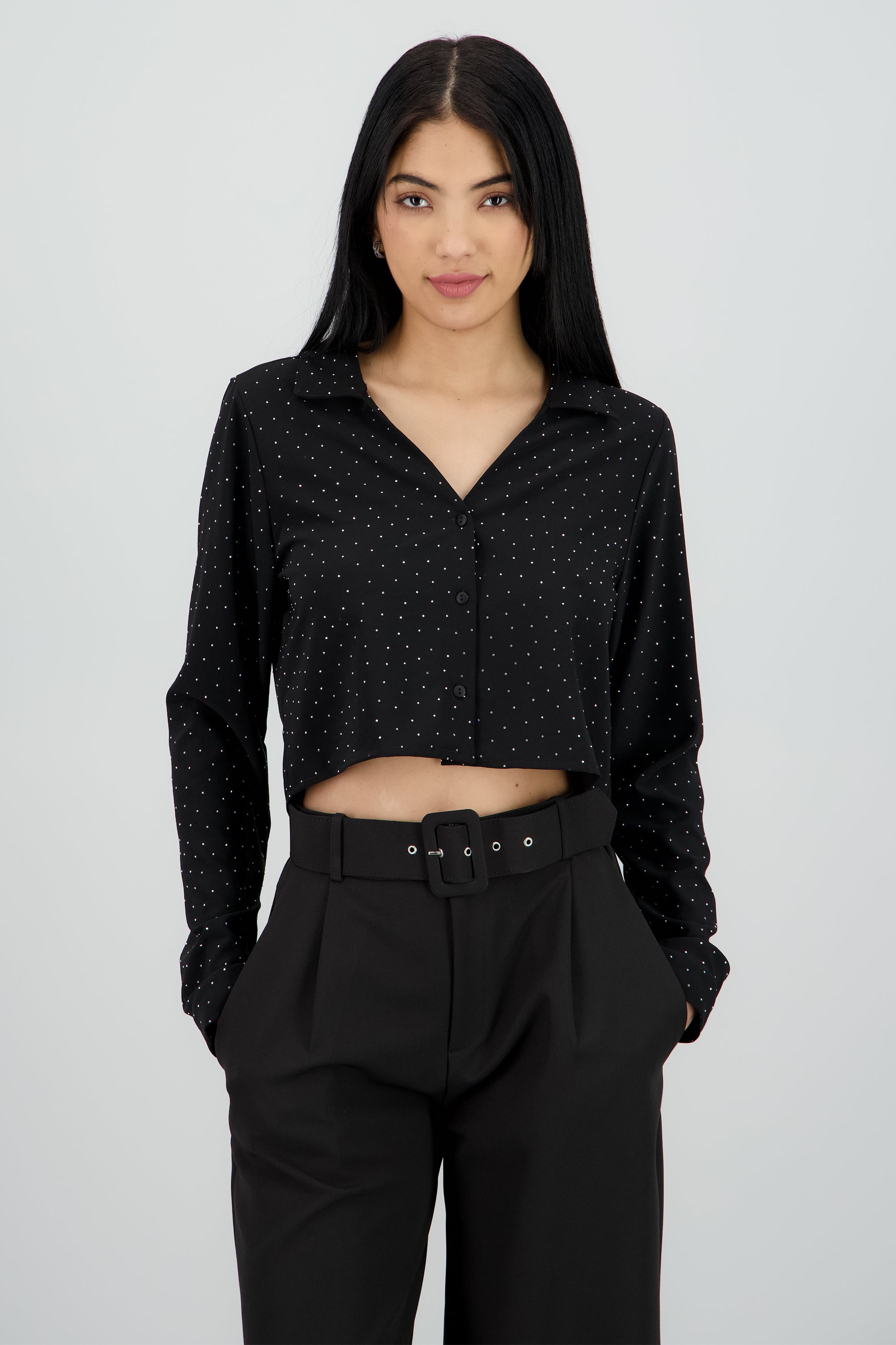 Blusa crop manga larga con brillos Hypsters NEGRO