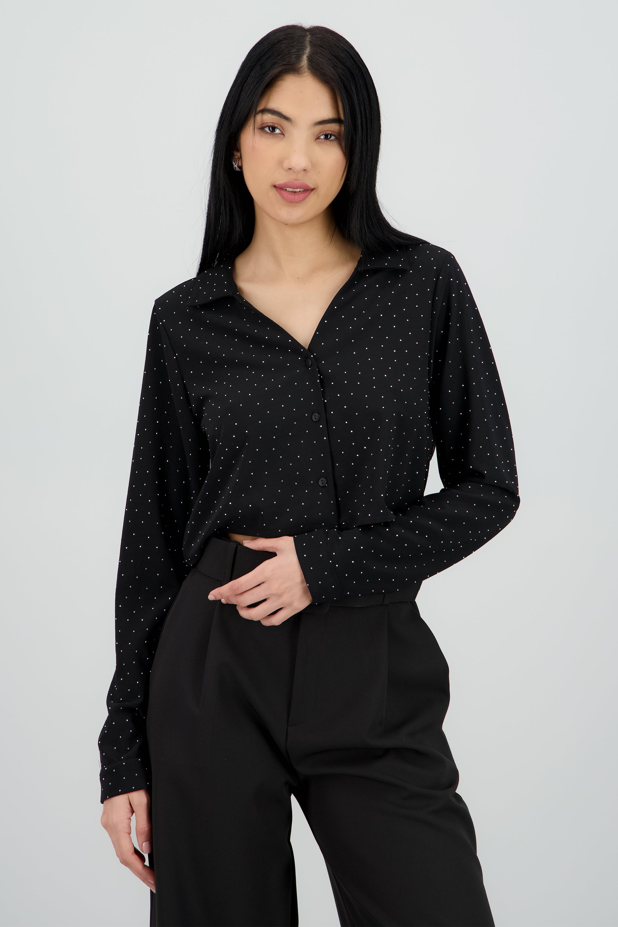 Blusa crop manga larga con brillos Hypsters NEGRO