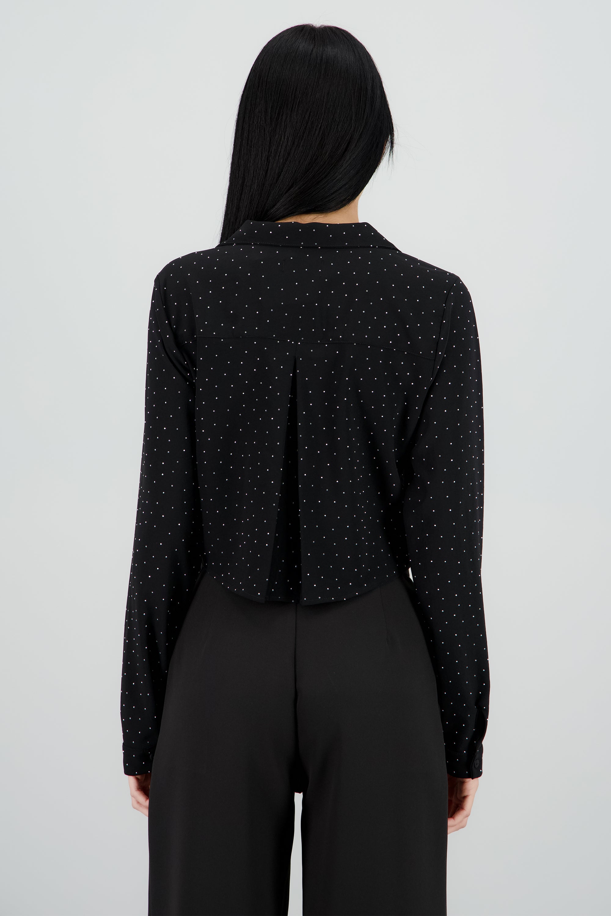 Blusa crop manga larga con brillos Hypsters NEGRO