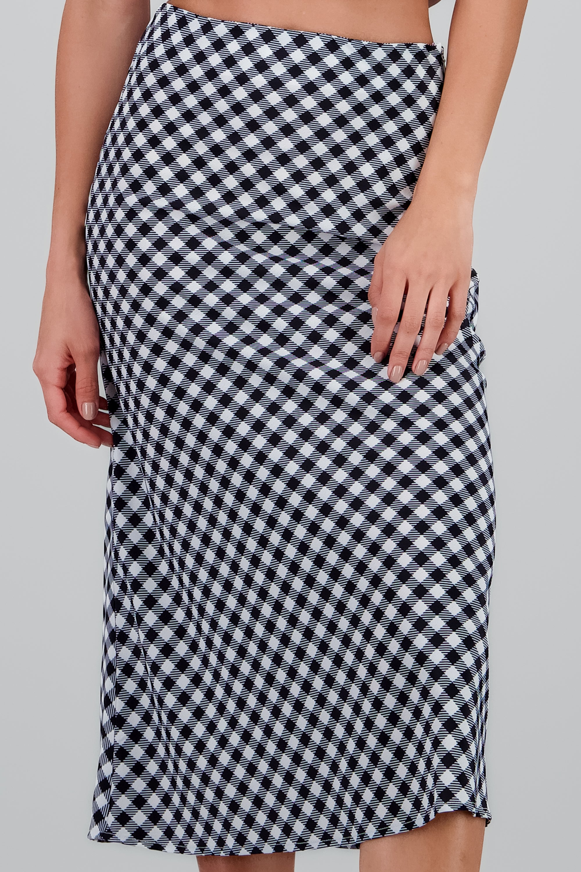 Falda cuadros midi NEGRO BLANCO