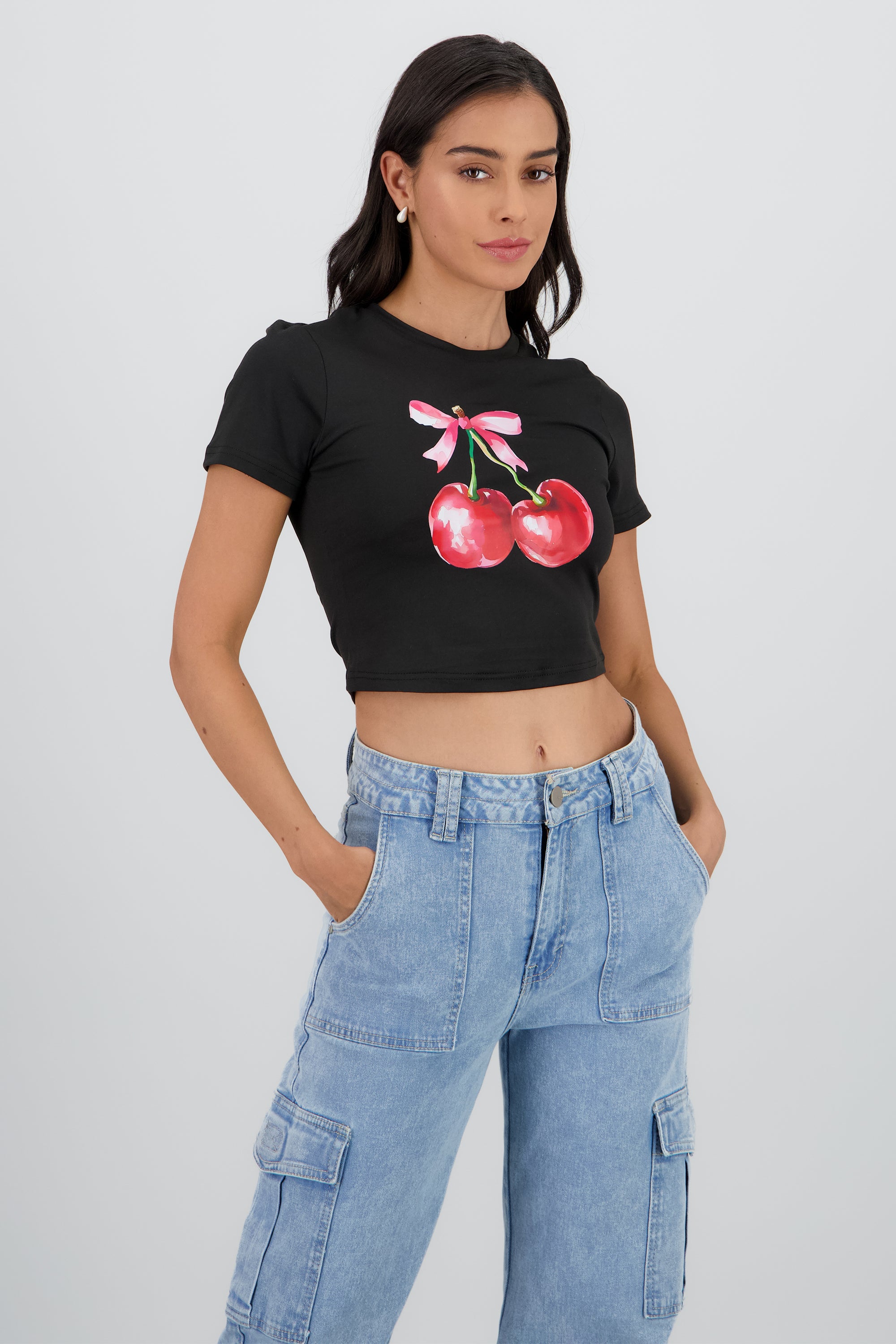 Playera estampada cerezas NEGRO
