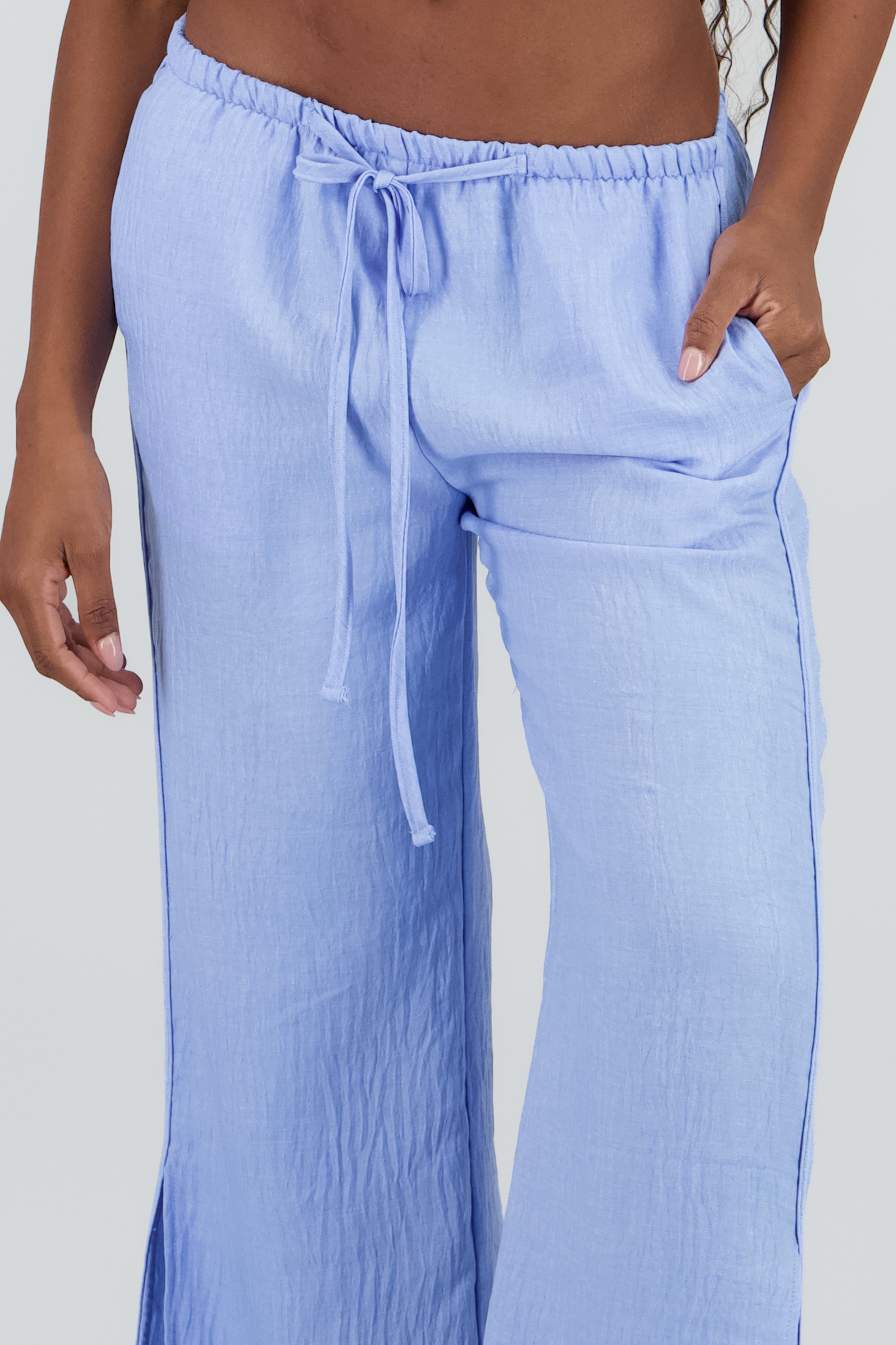 Pantalon cadera abertura AZUL CIELO