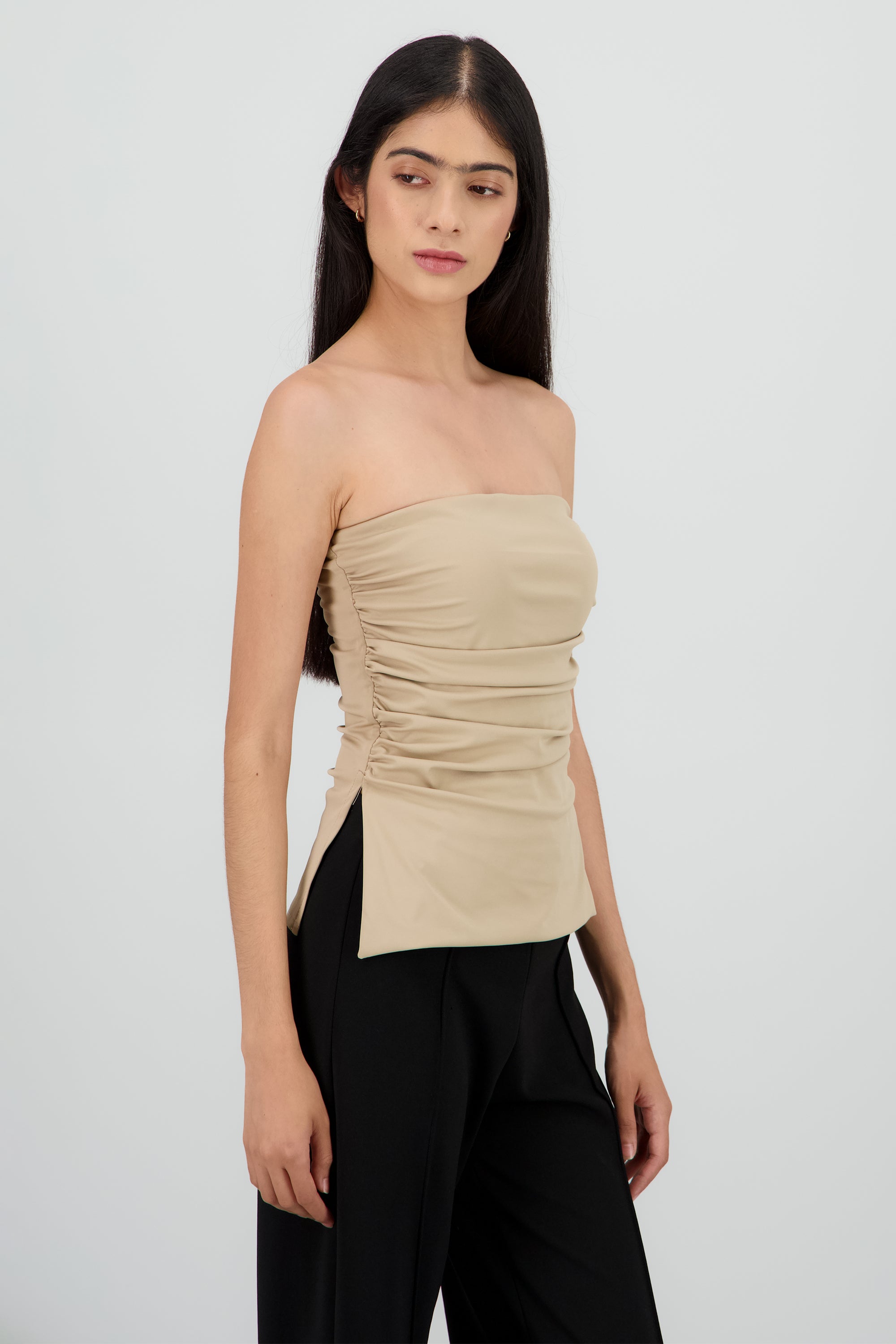 Top tubo drapeado con aberturas en costados KHAKI
