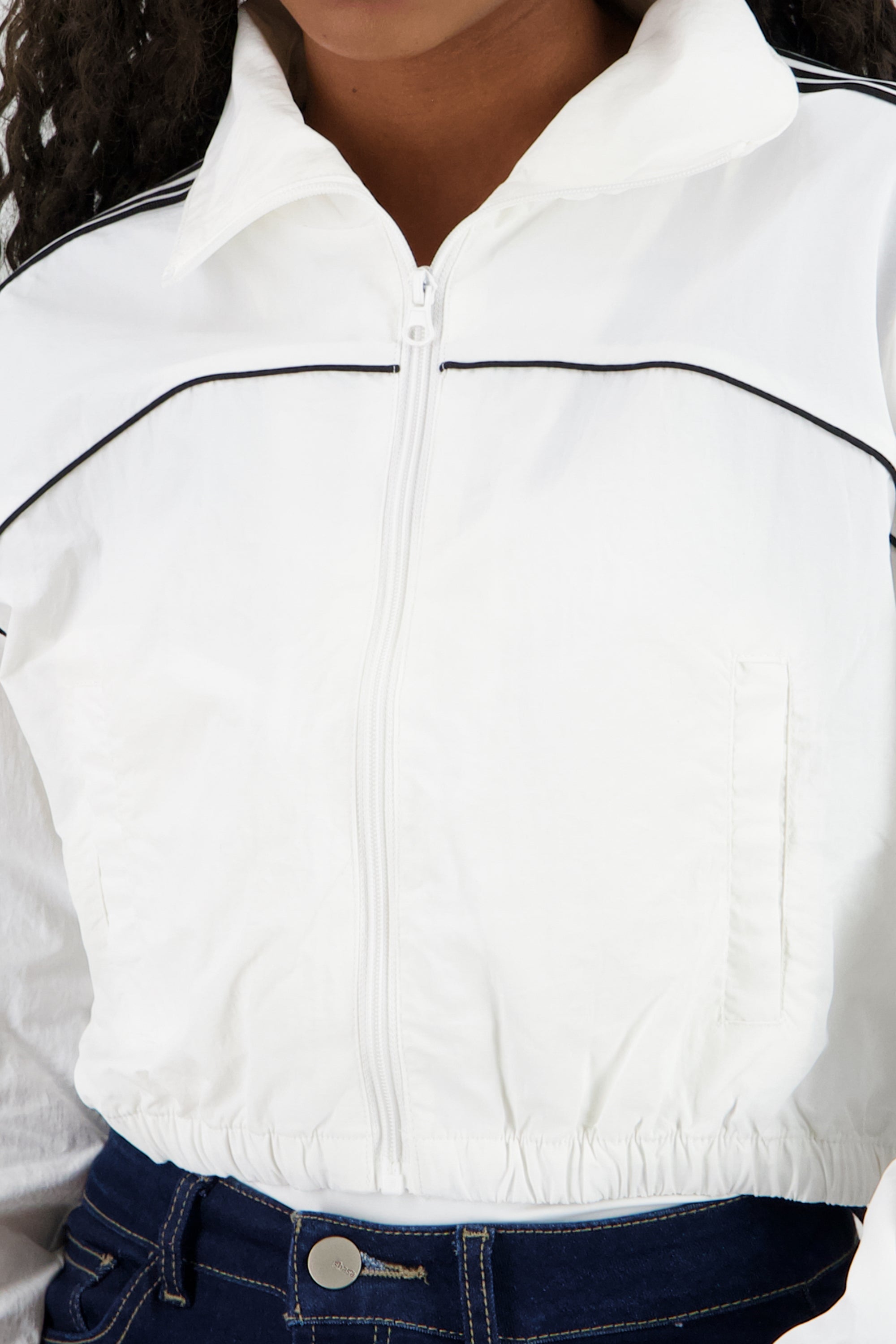 Chamarra nylon lineas costados BLANCO