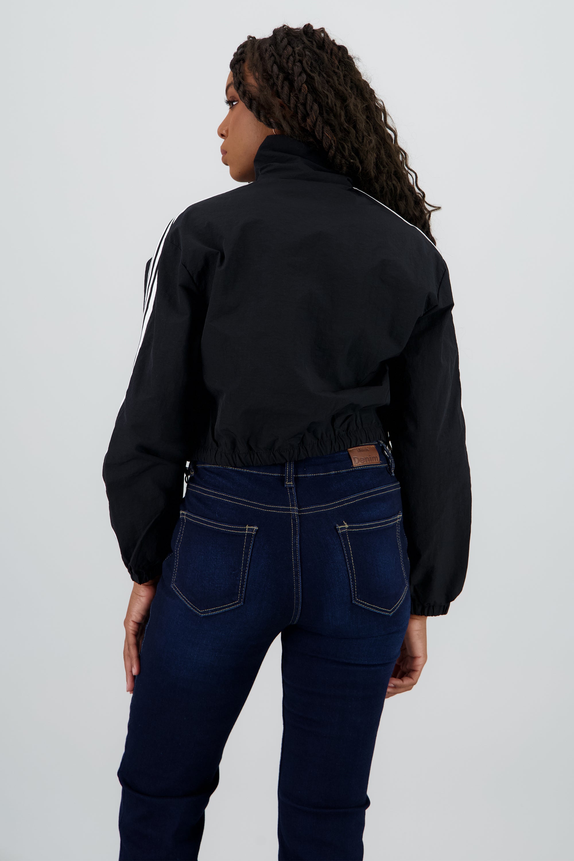 Chamarra nylon lineas costados NEGRO
