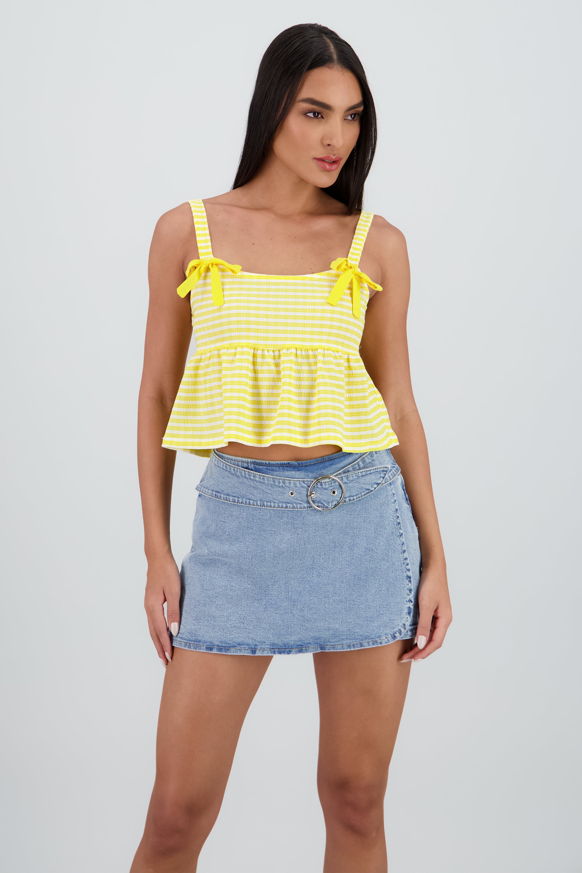 Top con olan tirantes detalle moños AMARILLO PASTEL