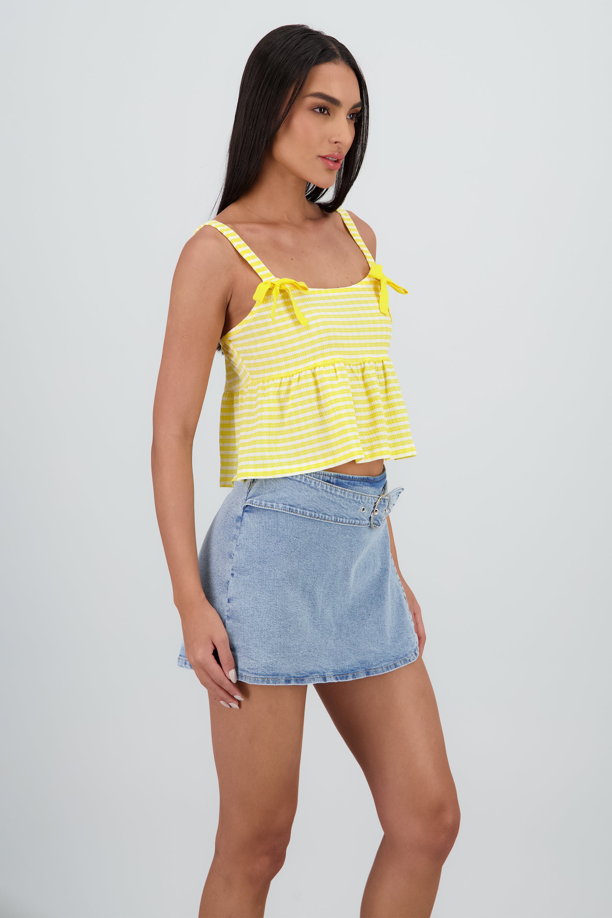 Top con olan tirantes detalle moños AMARILLO PASTEL