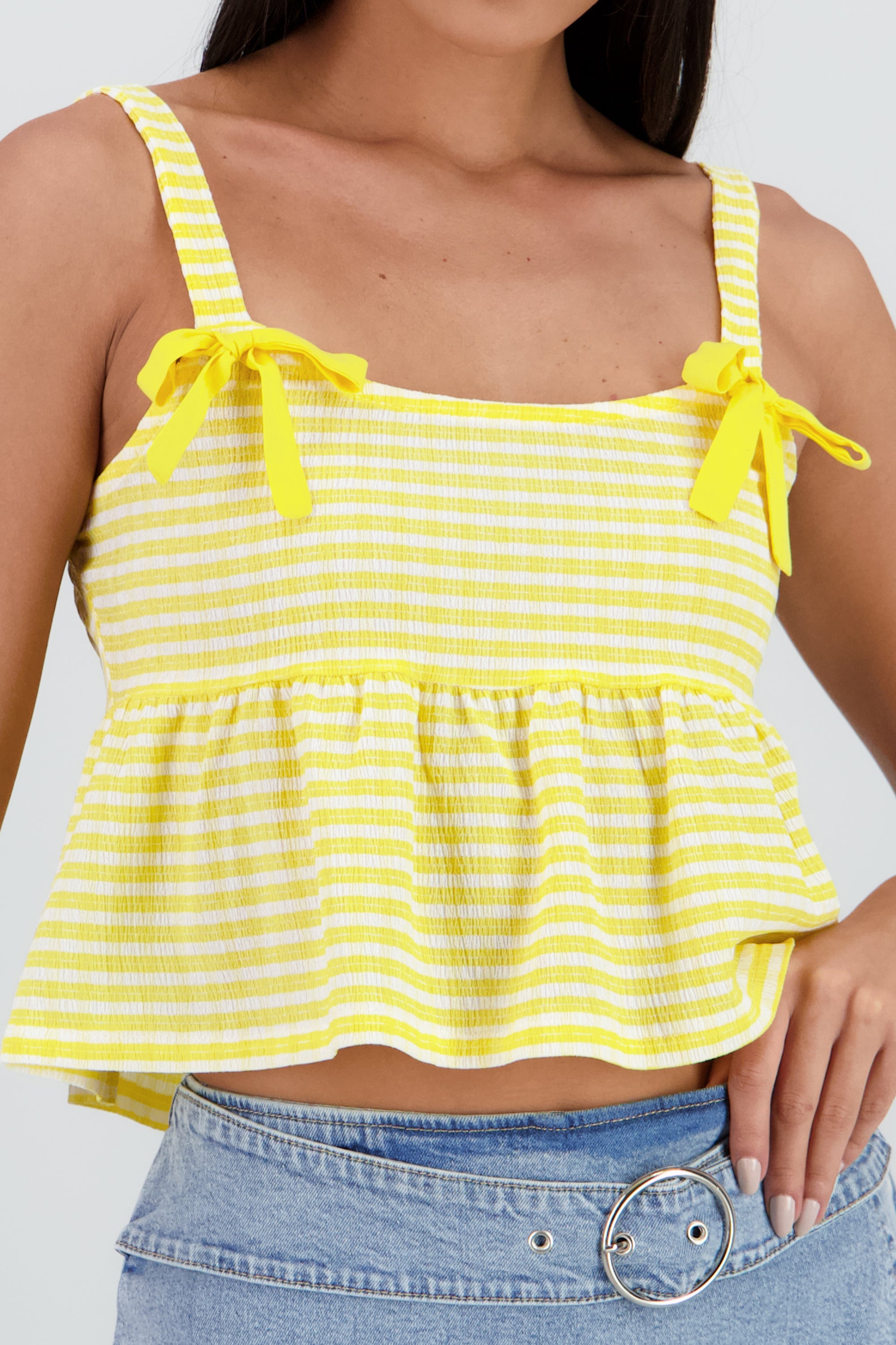 Top con olan tirantes detalle moños AMARILLO PASTEL