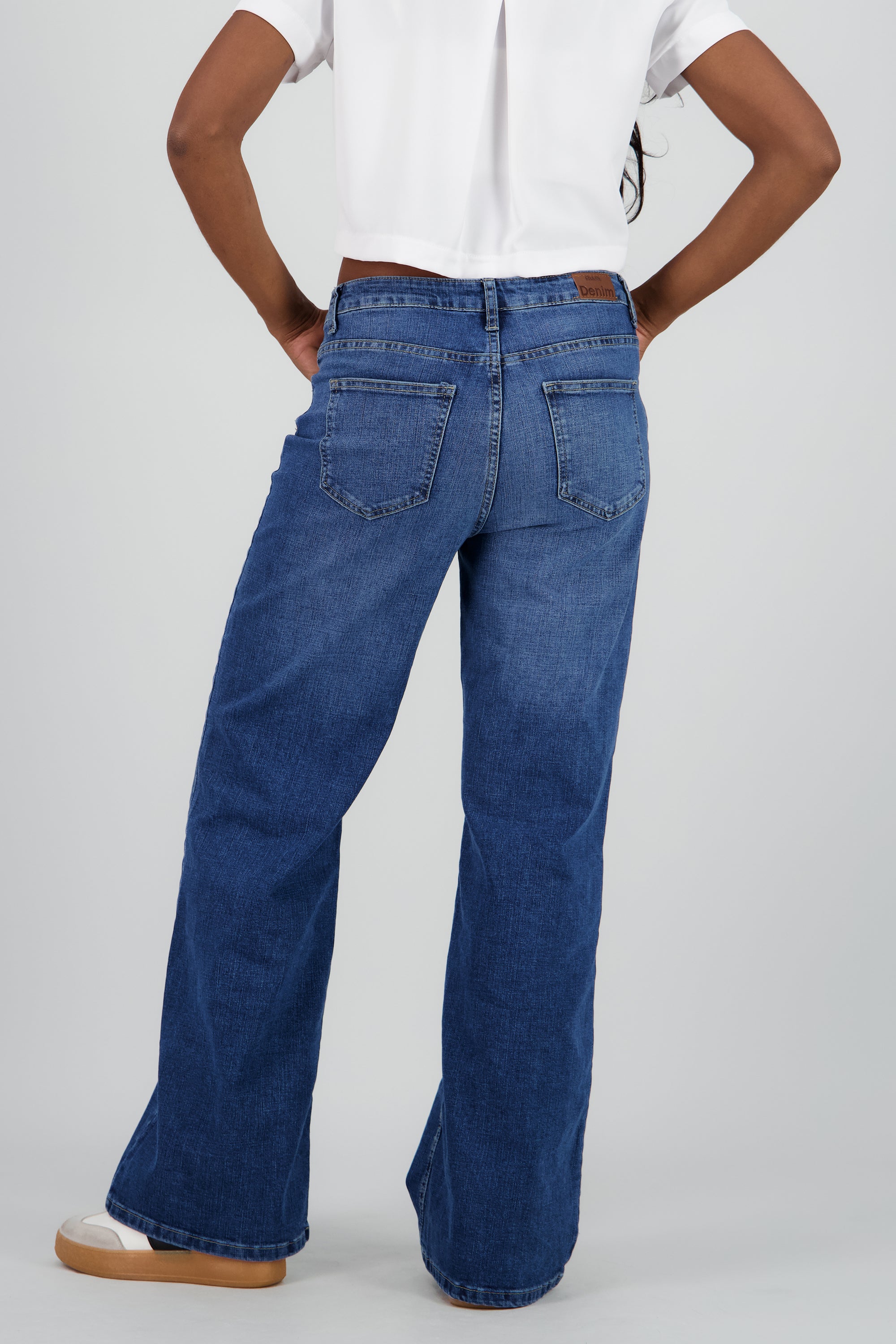 Jeans wide leg básicos LIGHT WASH