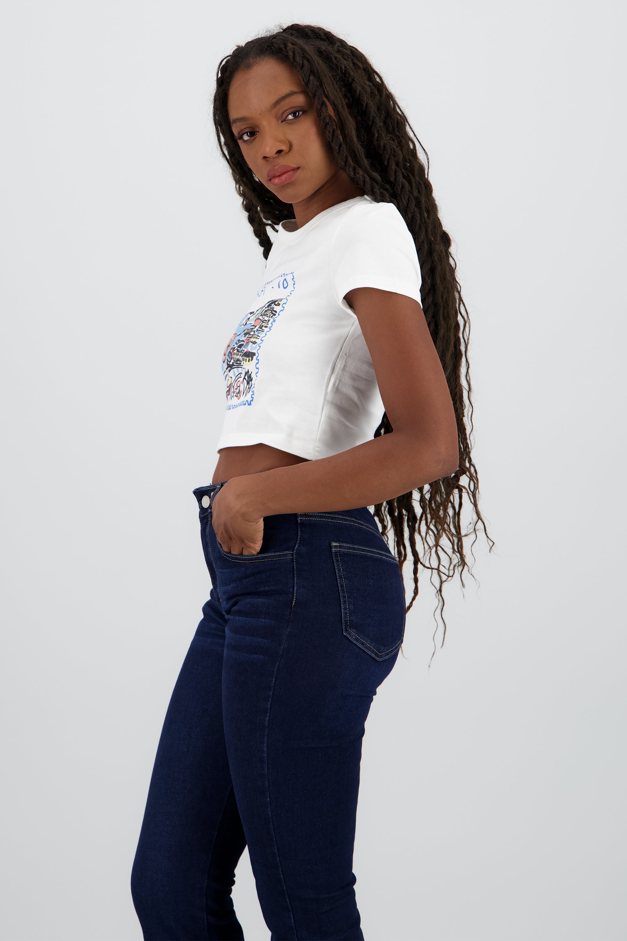 Playera manga corta estampado sello BLANCO