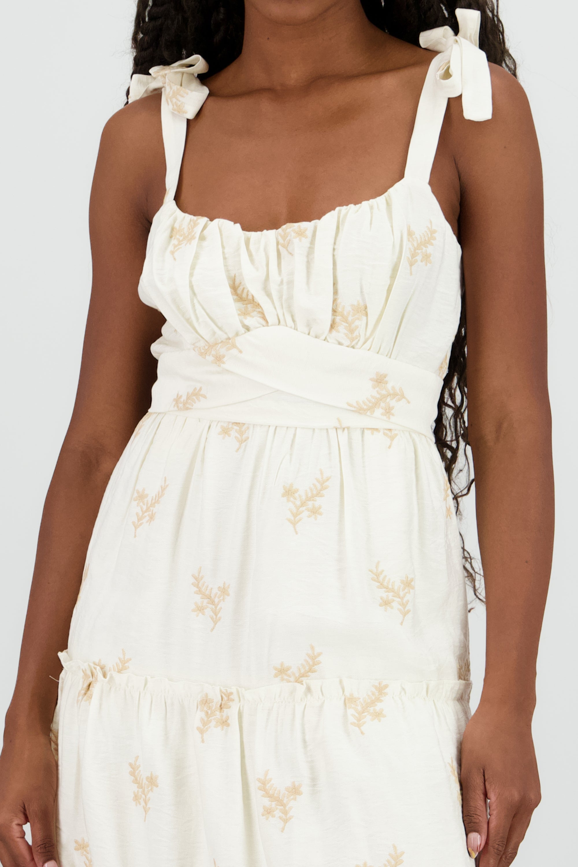 Vestido maxi con bordado de flores ARENA