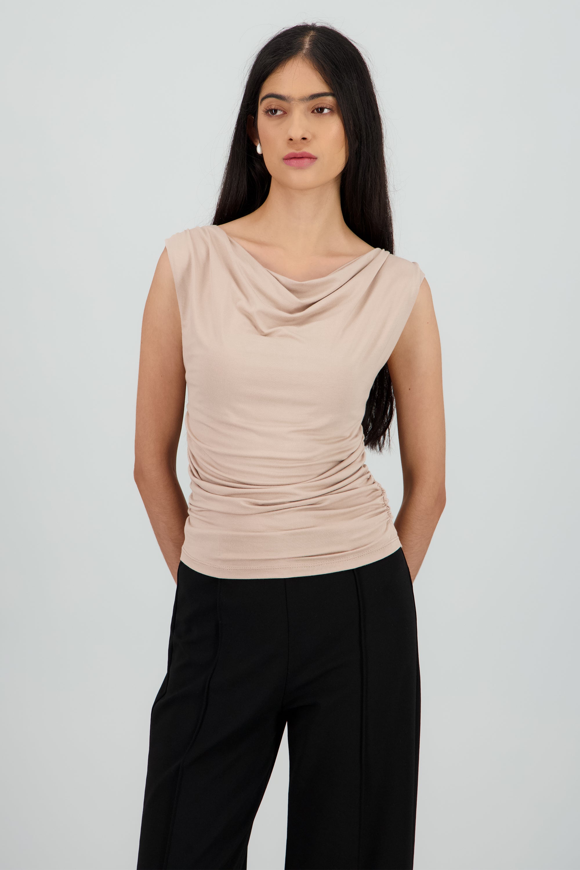 Top drapeado escote cascada TAUPE