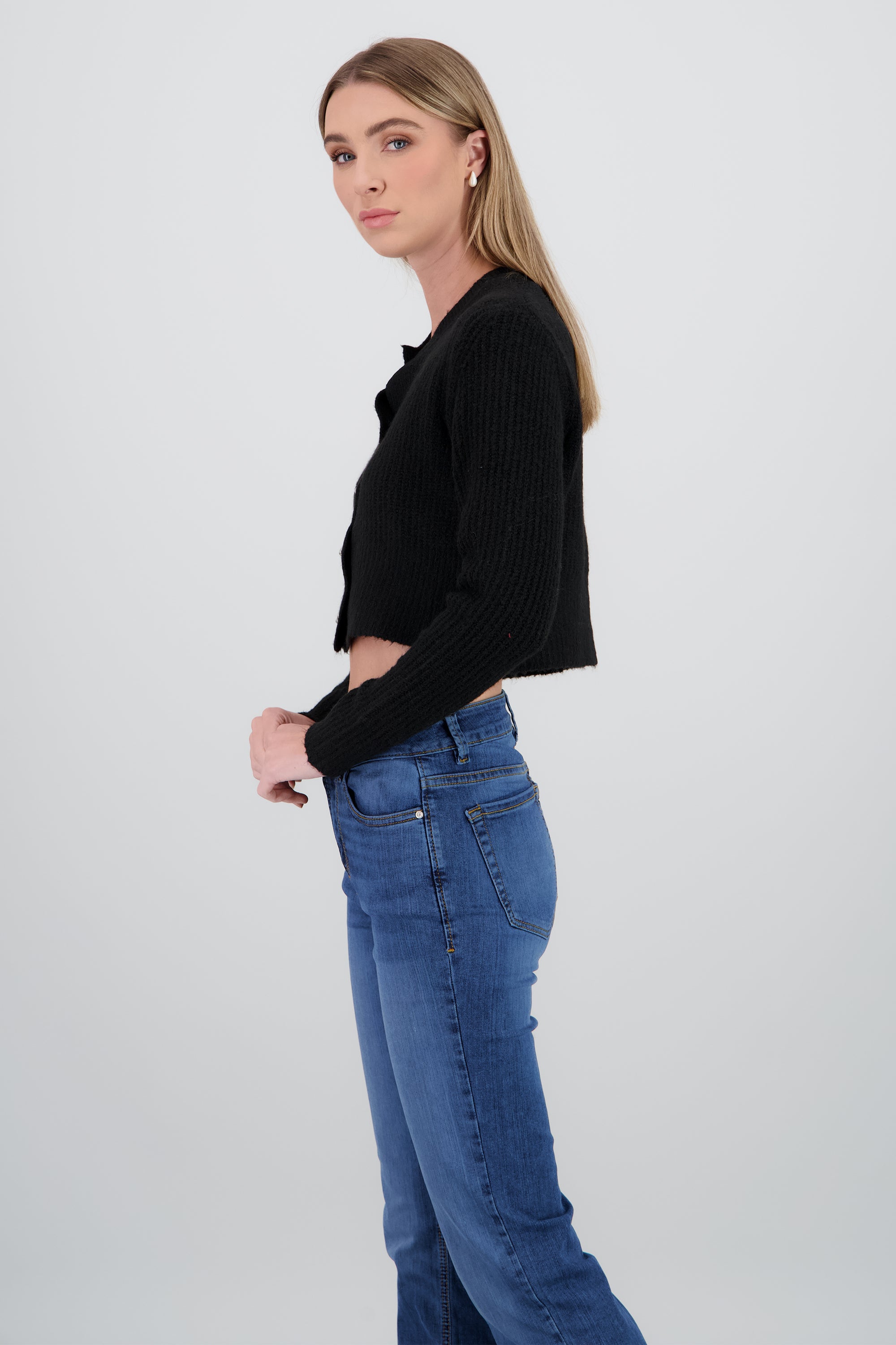 Cardigan corto tejido con detalle botones NEGRO