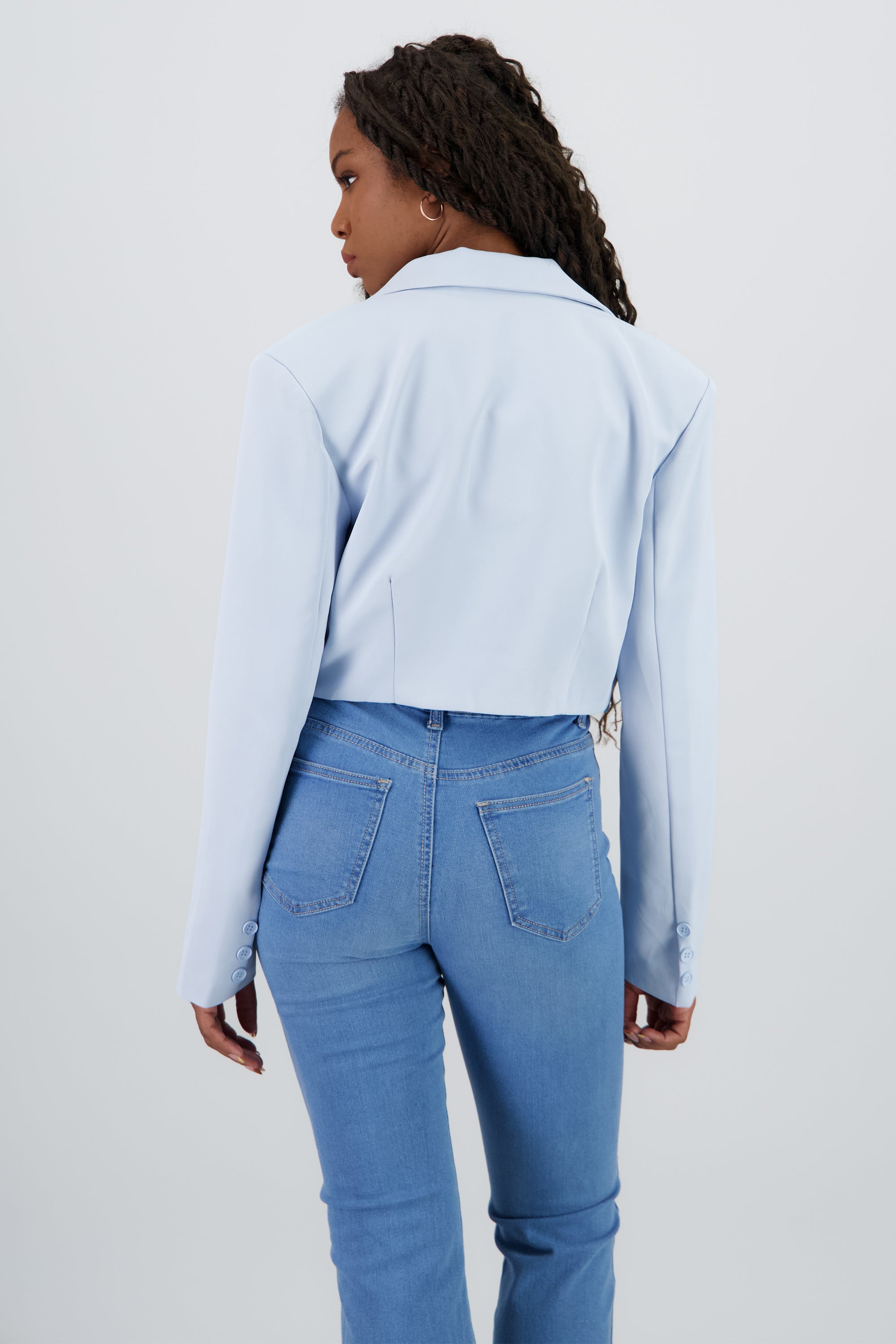 Blazer cropped liso AZUL REY