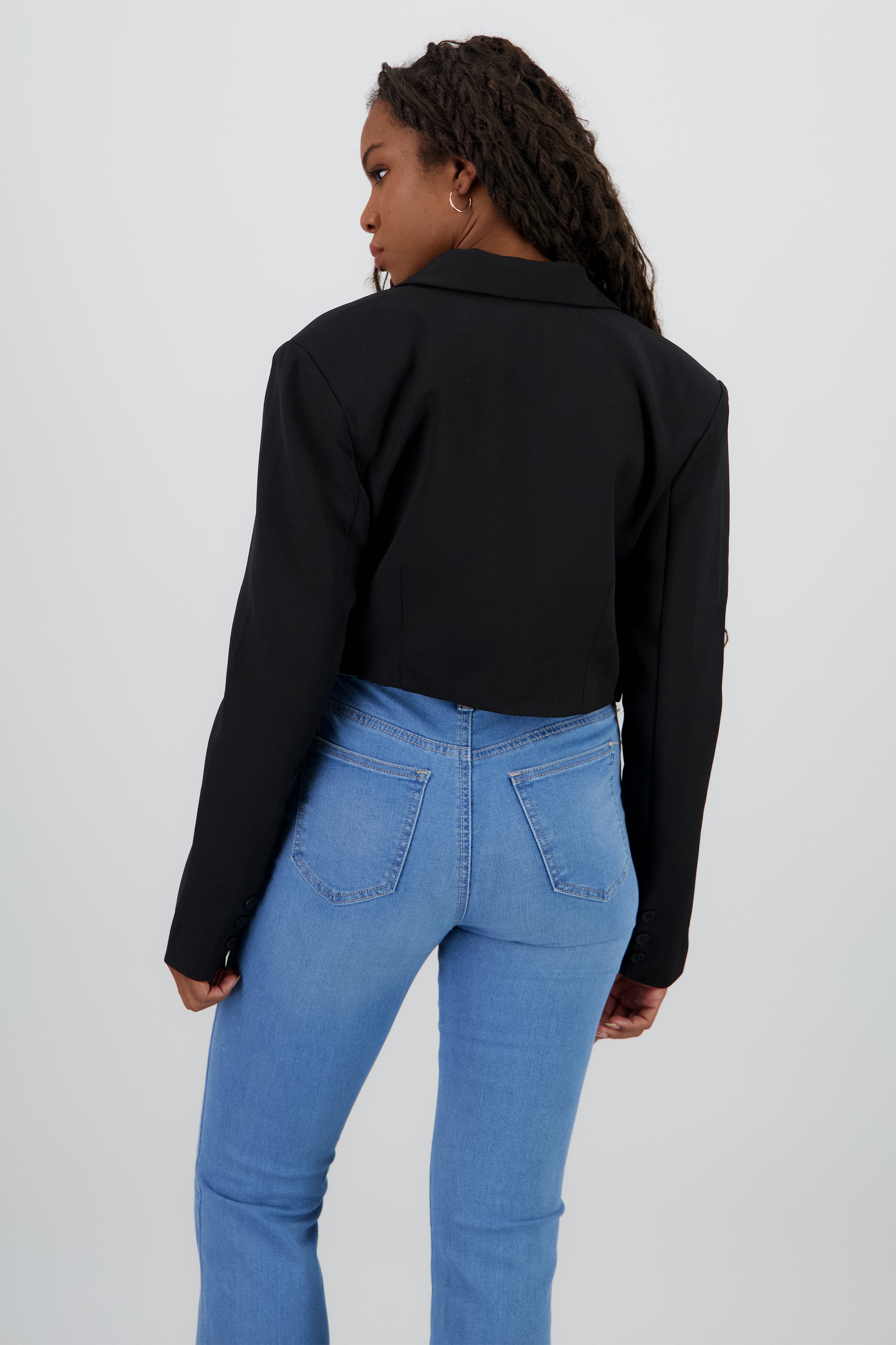 Blazer cropped liso NEGRO