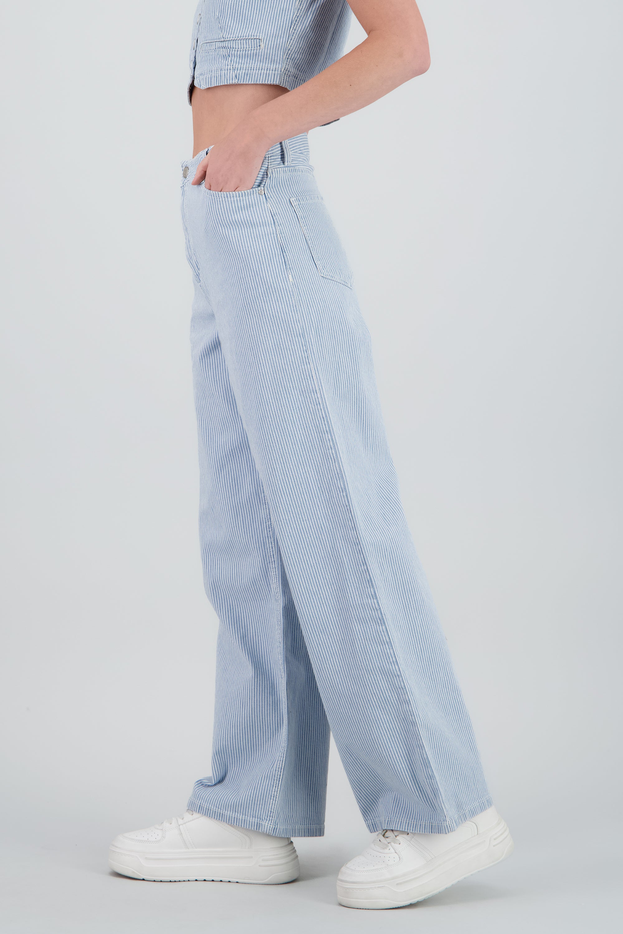 Jeans straight rayas BLEACHED