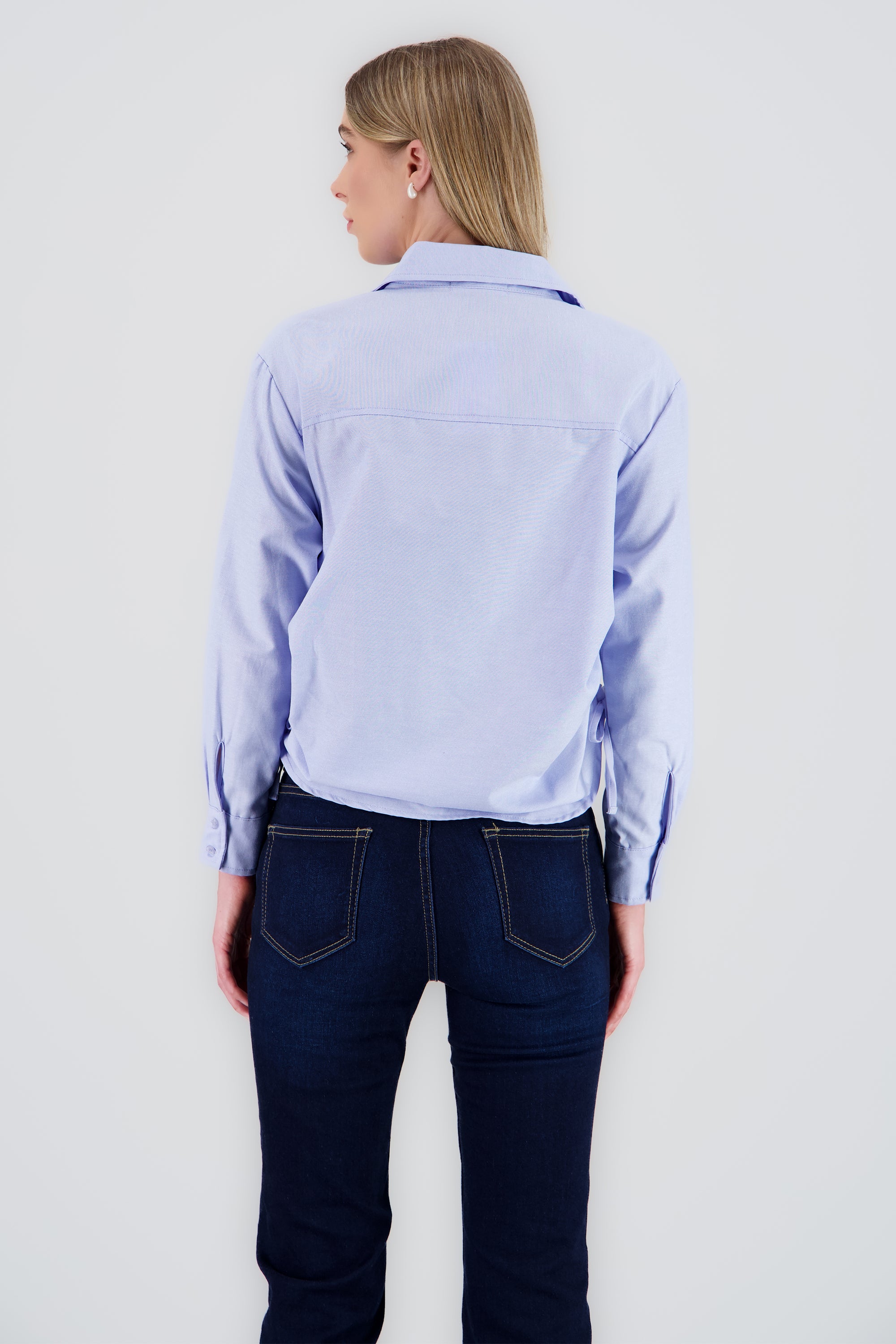 Camisa manga larga detalle jaretas costados AZUL CIELO