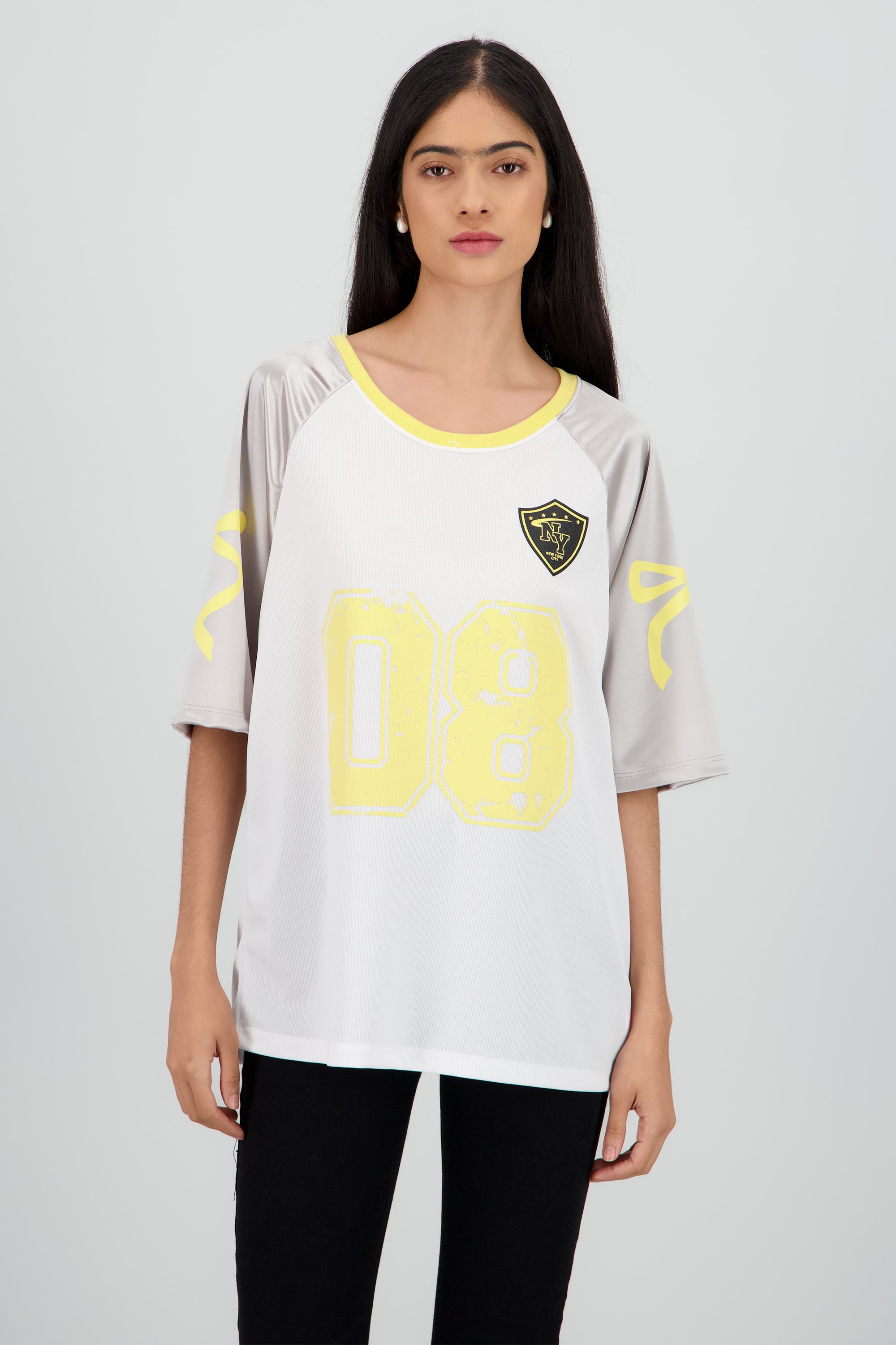 Playera deportiva contraste mangas AMARILLO PASTEL