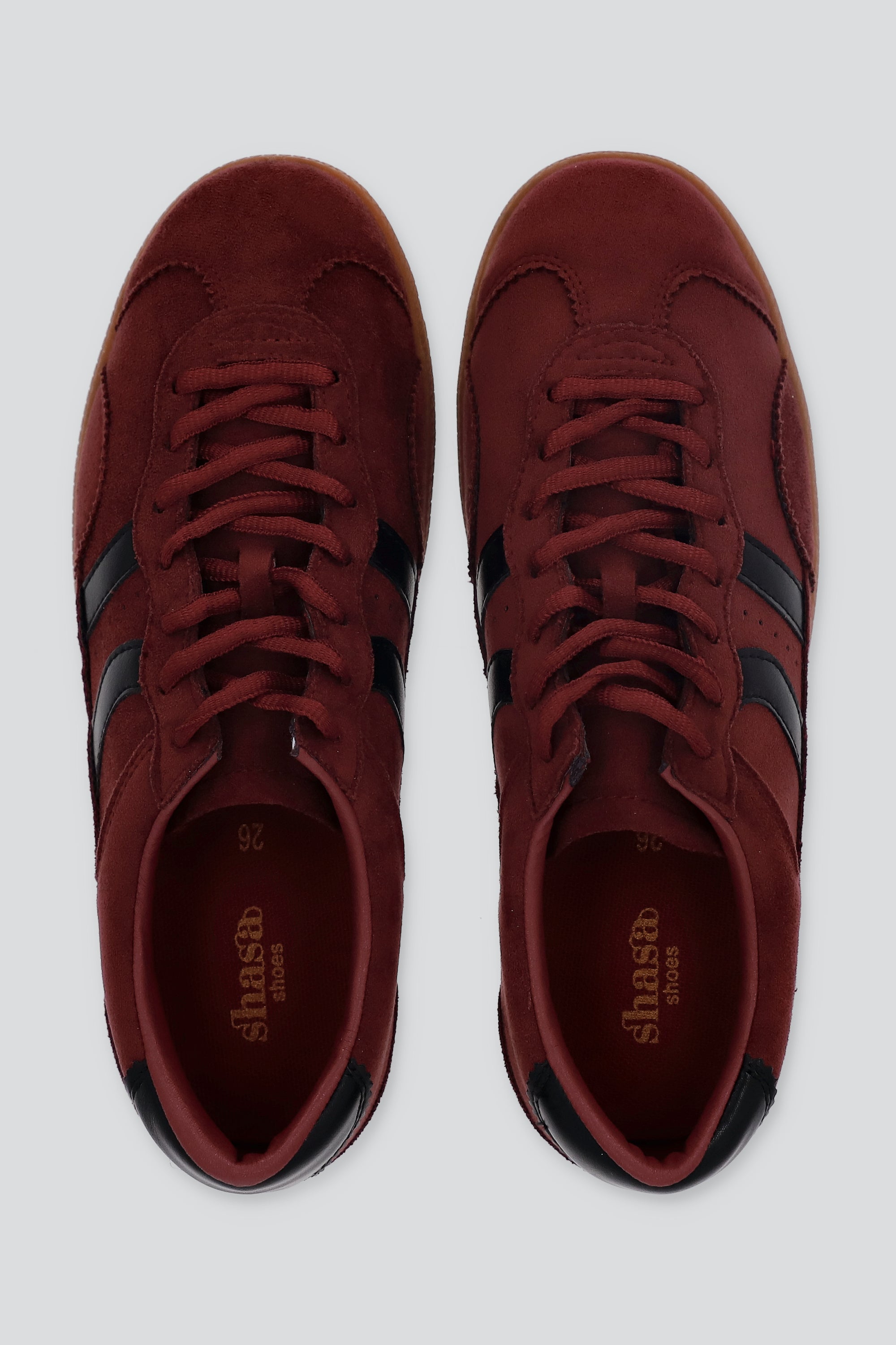 Tenis gamucina color rayas diagonal VINO