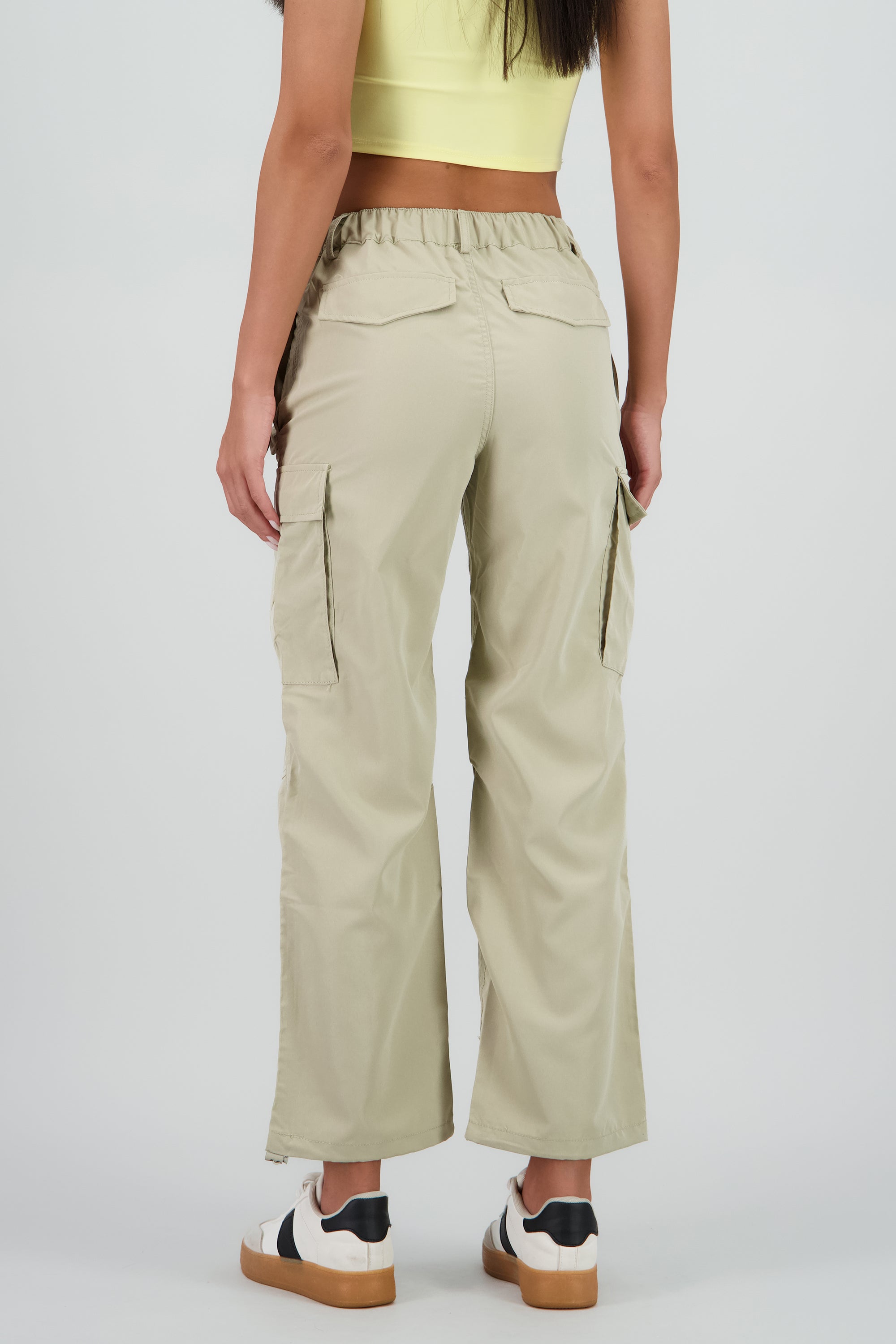 Pantalon parachute liso GREIGE