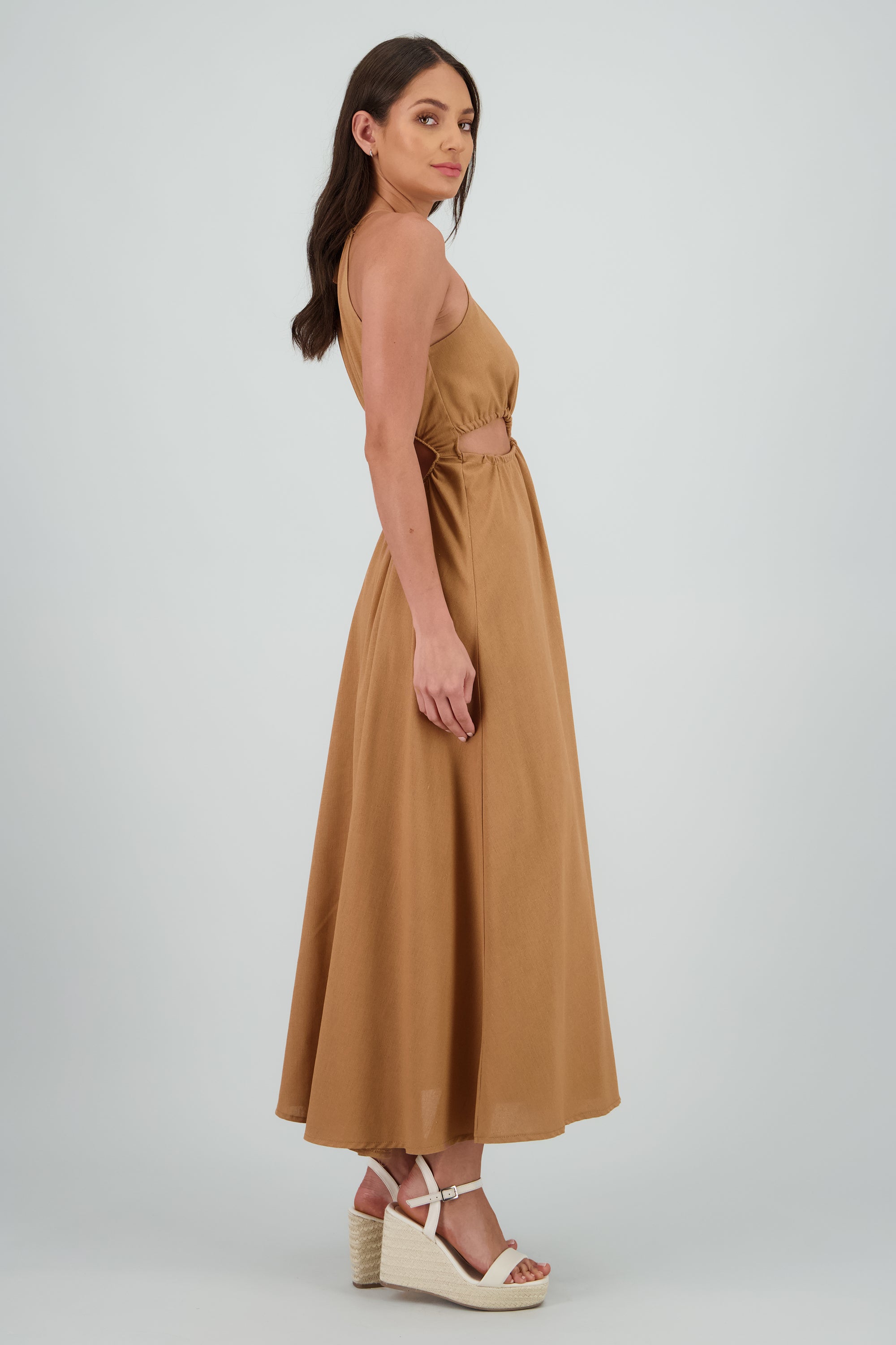 Vestido cut out maxi lino CAMELLO